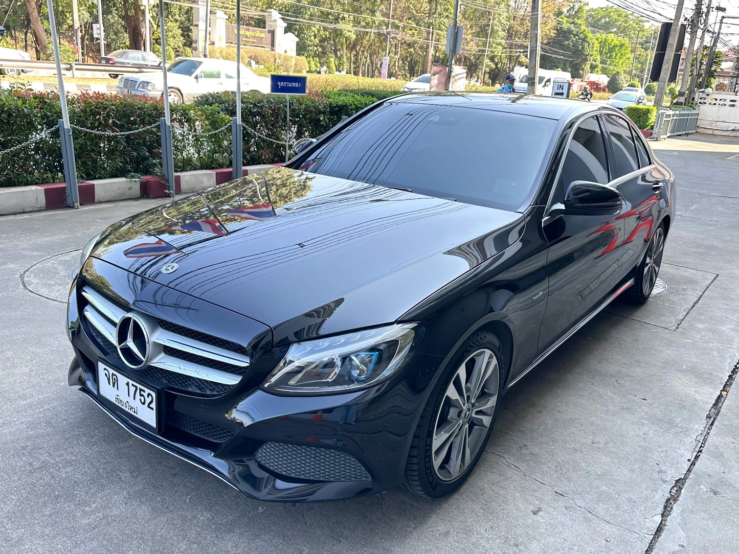 Mercedes Benz C350e Avantgard ปี 2017