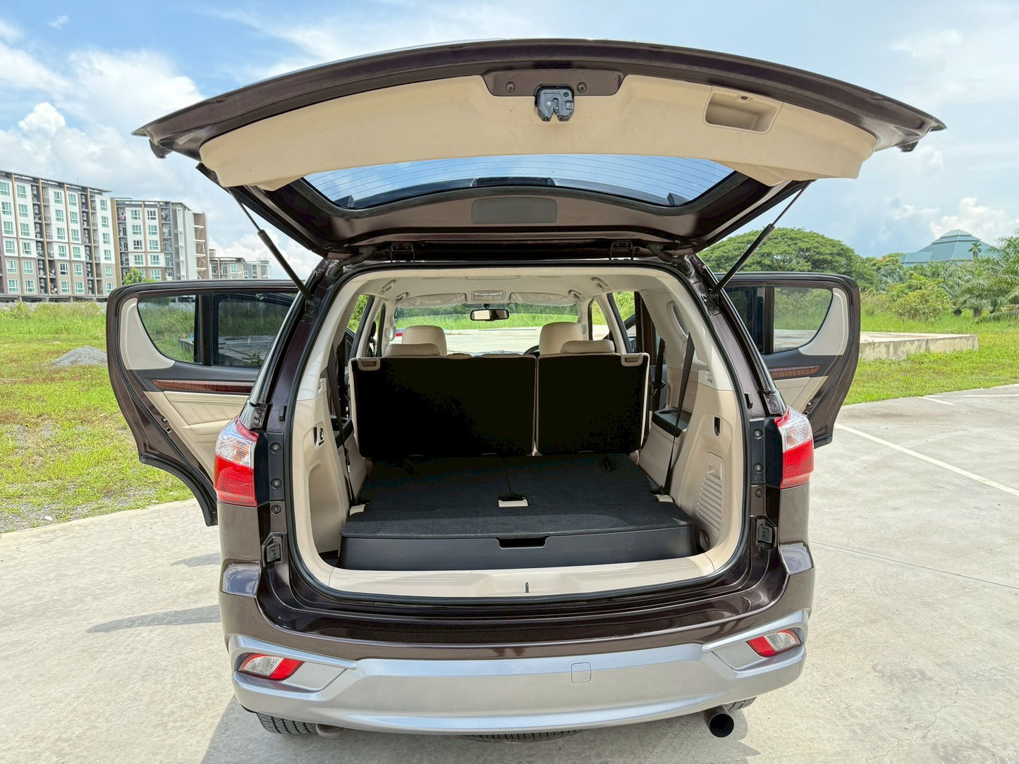 ISUZU MU-X 3.0 ออโต้ 4WD ปี 2017/2560