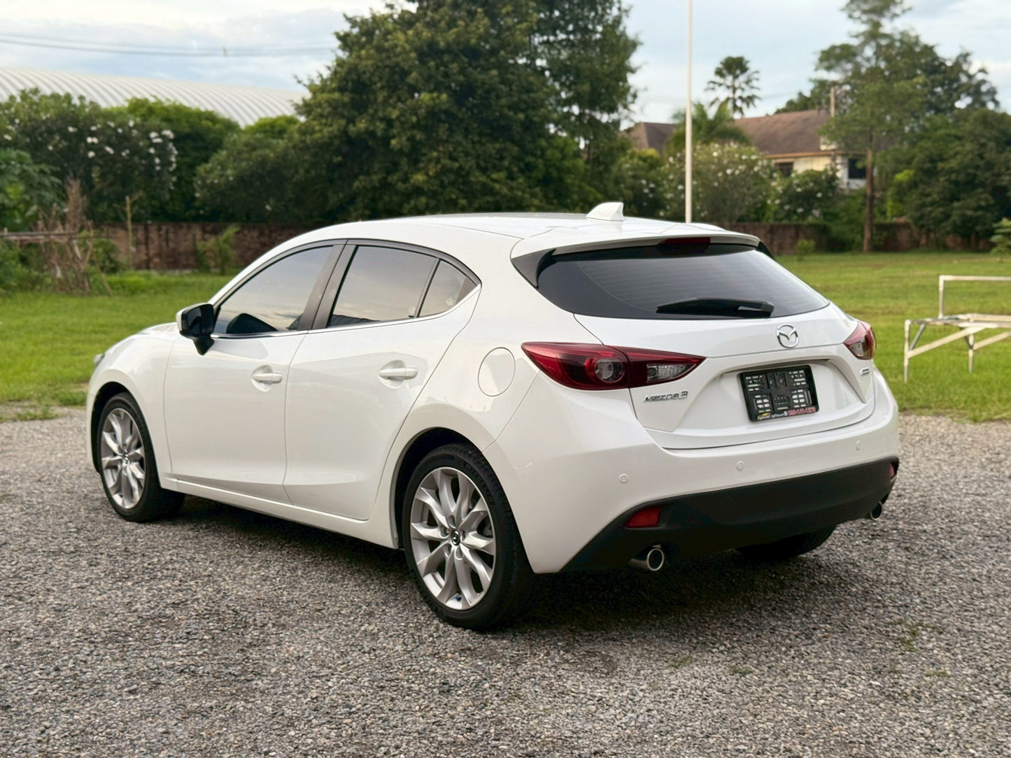 Mazda 3 Skyactive 2.0 S Sport hatchback 2014