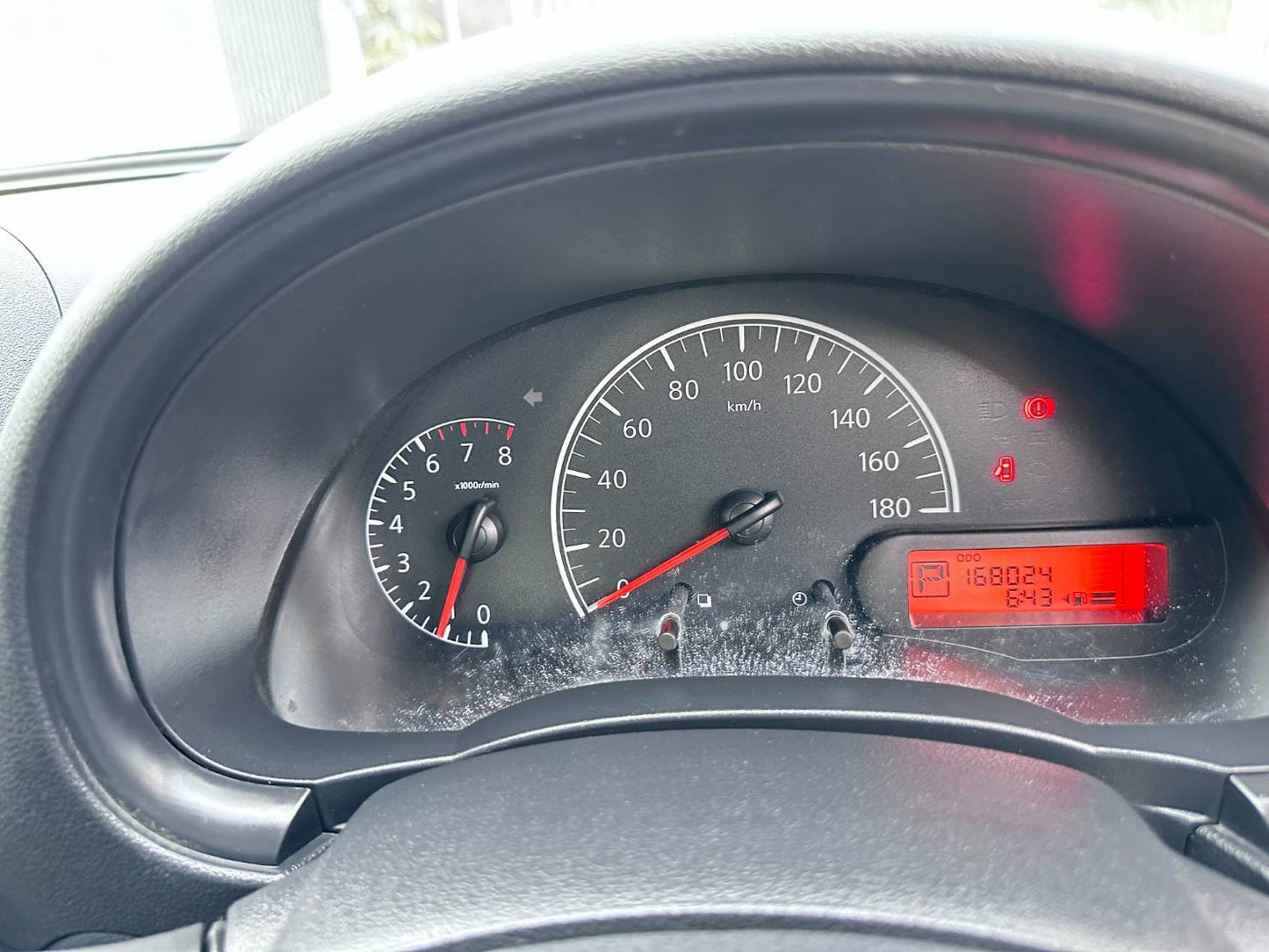 Nissan Almera E Auto ปี 2012 จด 13 -เกียร์ออโต้ มือเดียว