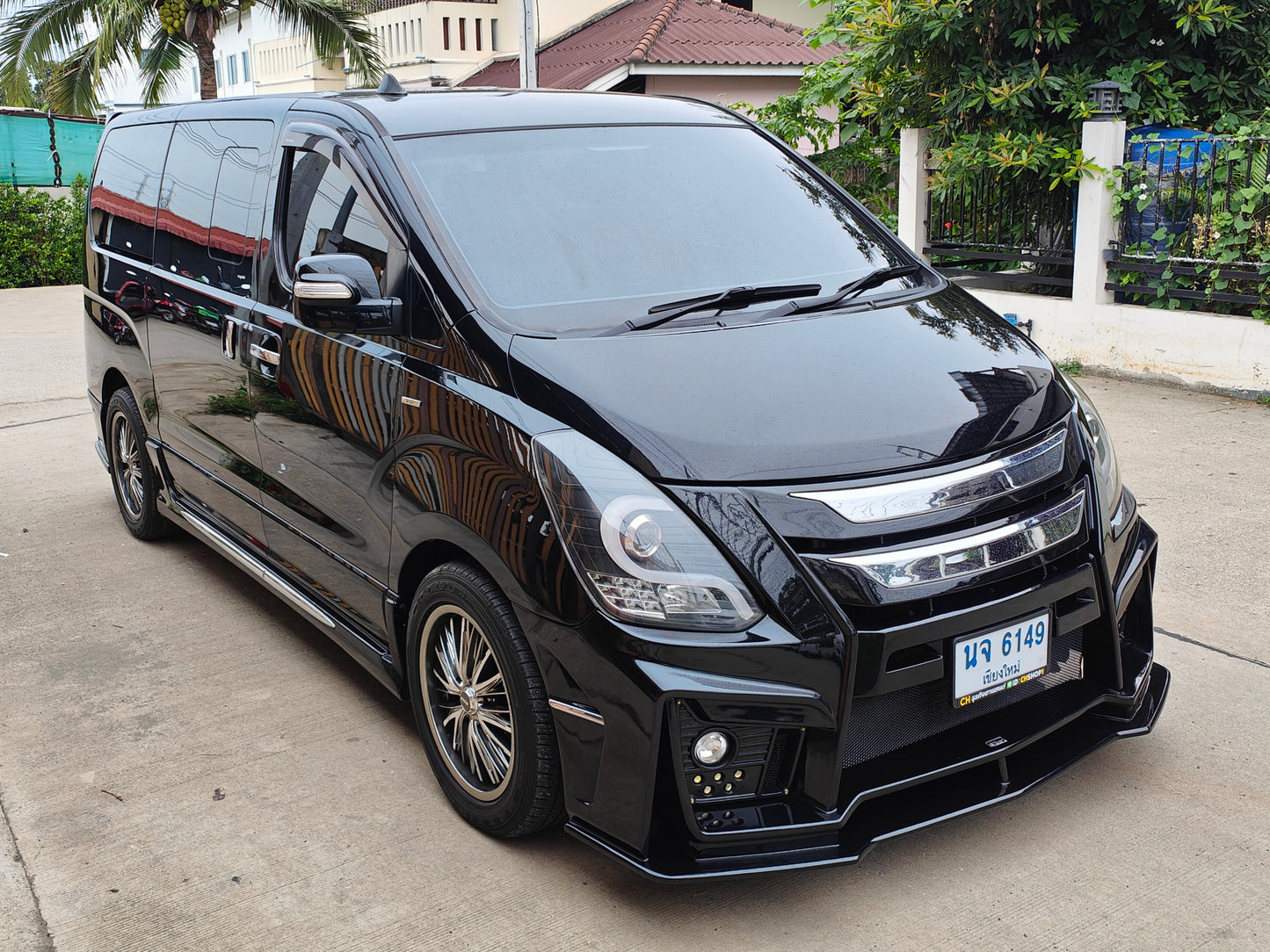 Hyundai H1 2.5 A2 DLUXE A/T ปี 2012/2556