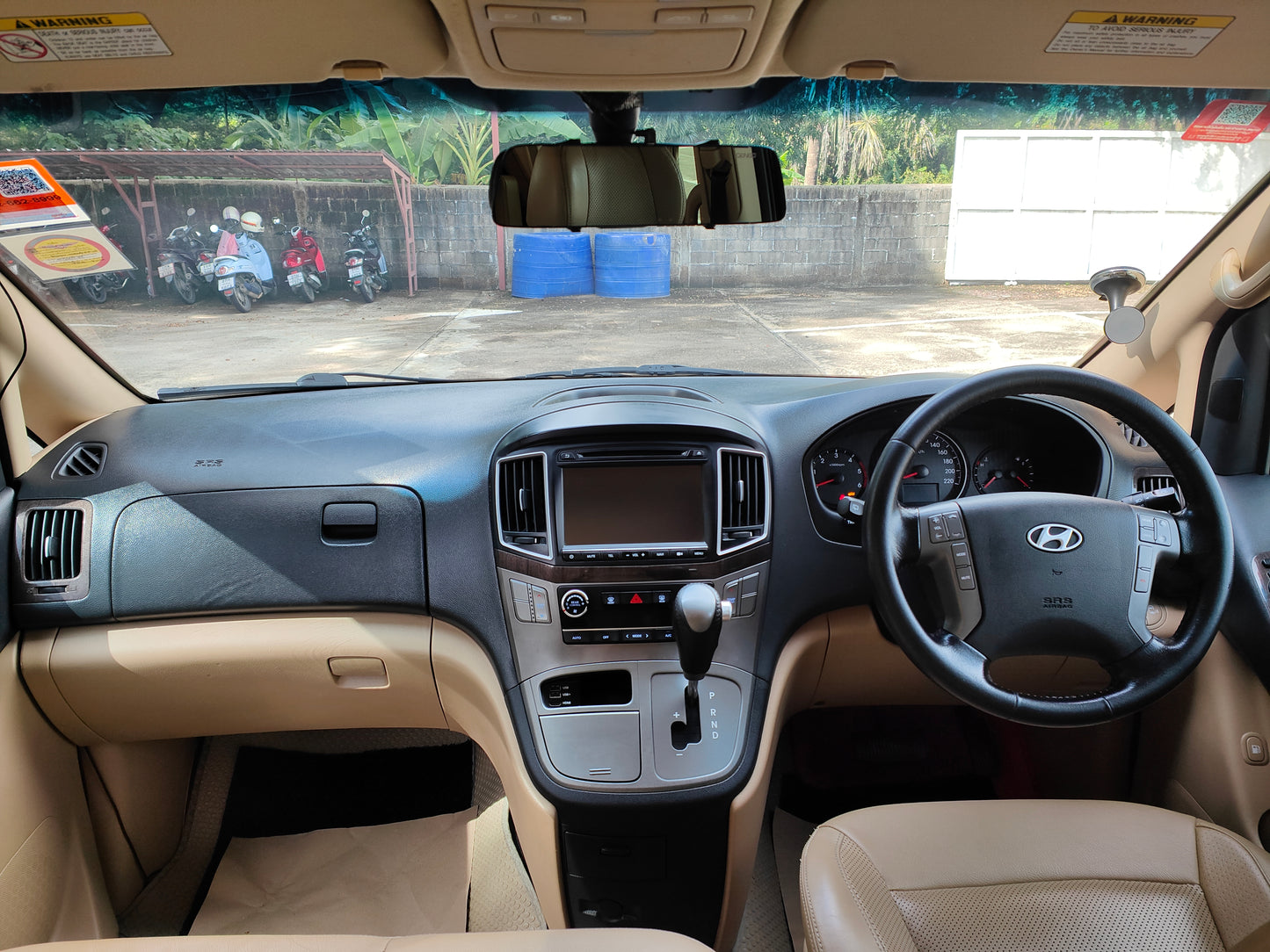 Hyundai H-1 Deluxe 2.5 CRDi ปี 2016