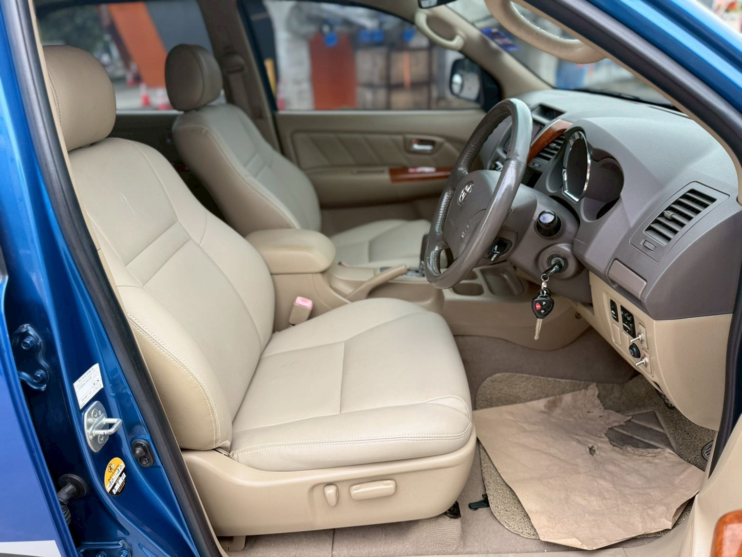 TOYOTA FORTUNER 3.0 V A/T 2WD (MNC) ปี 2008(2551)