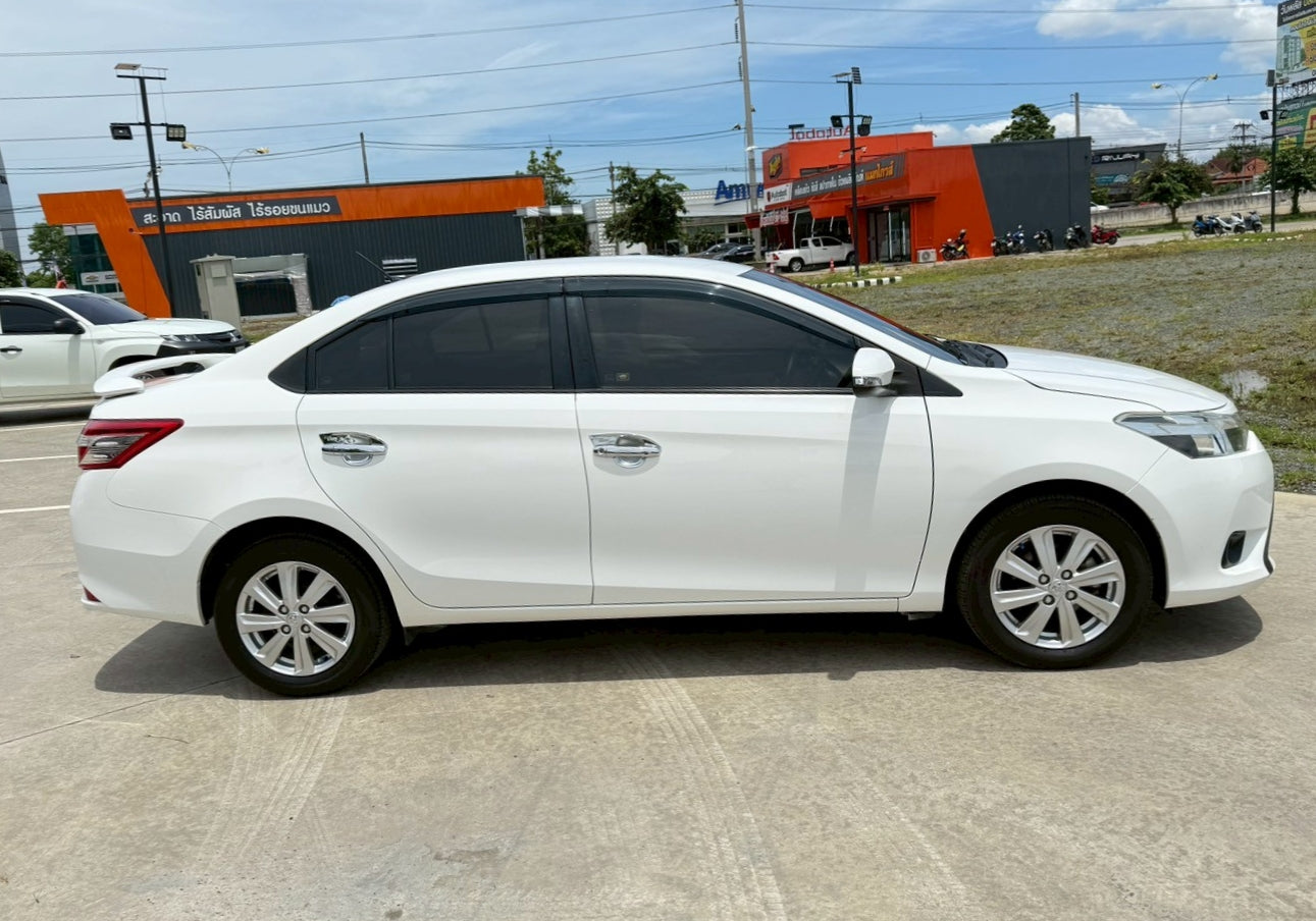 TOYOTA VIOS 1.5E A/T เกียร์ออโต้ 2015/2558