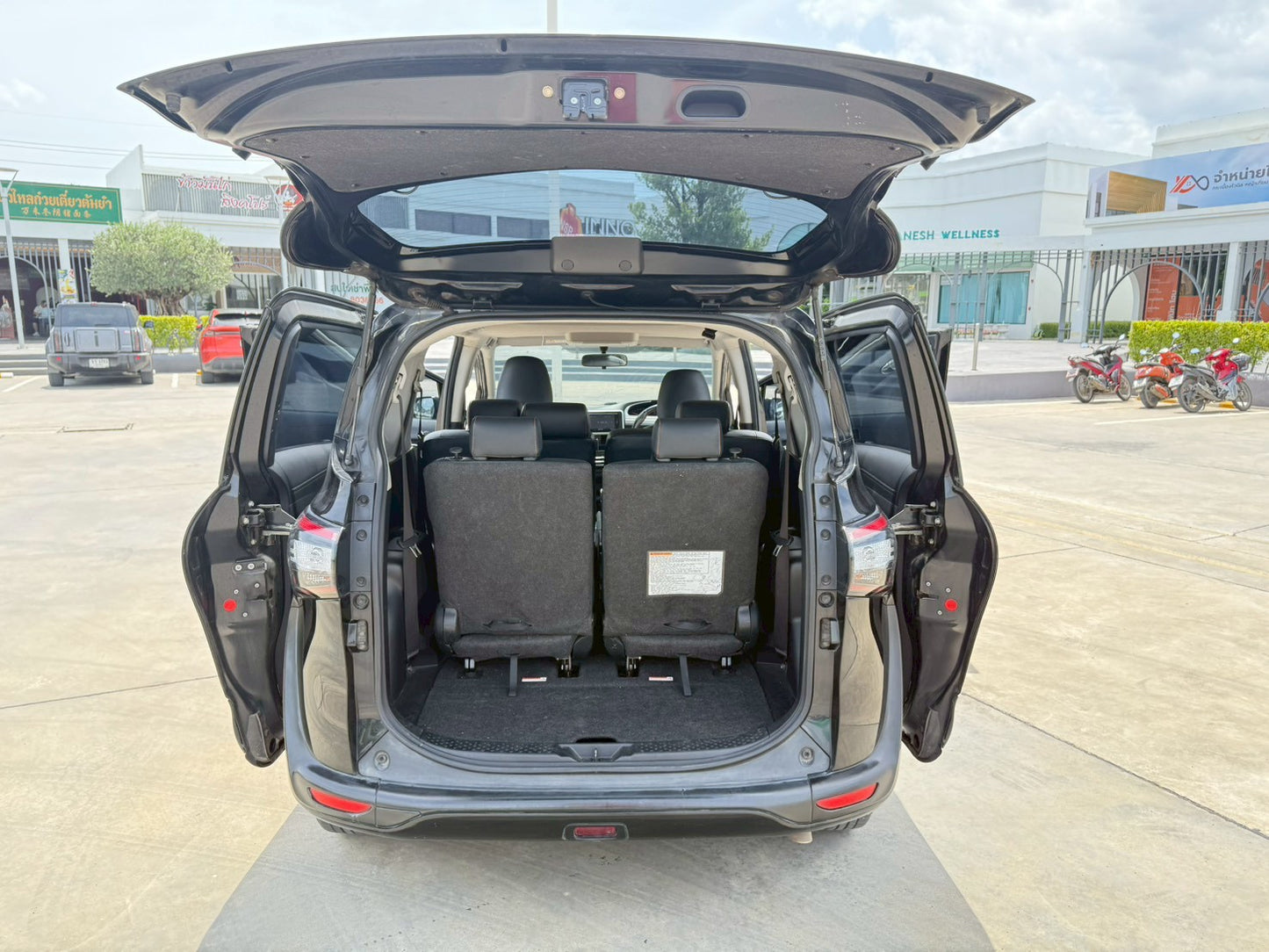 TOYOTA SIENTA 1.5V AT ปี 2018