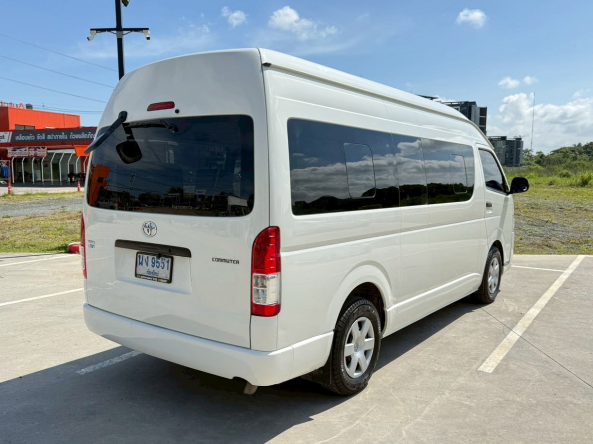TOYOTA HIACE COMMUTER 3.0 M/T ปี(2016/ 2561 )