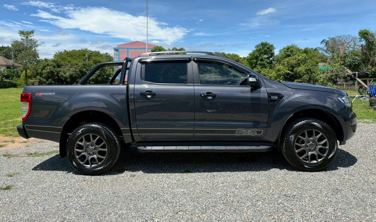 FORD RANGER DOUBLE CAB Hi Racer FX4 2.2 เกียร์ธรรมดา ปี 2017/2560