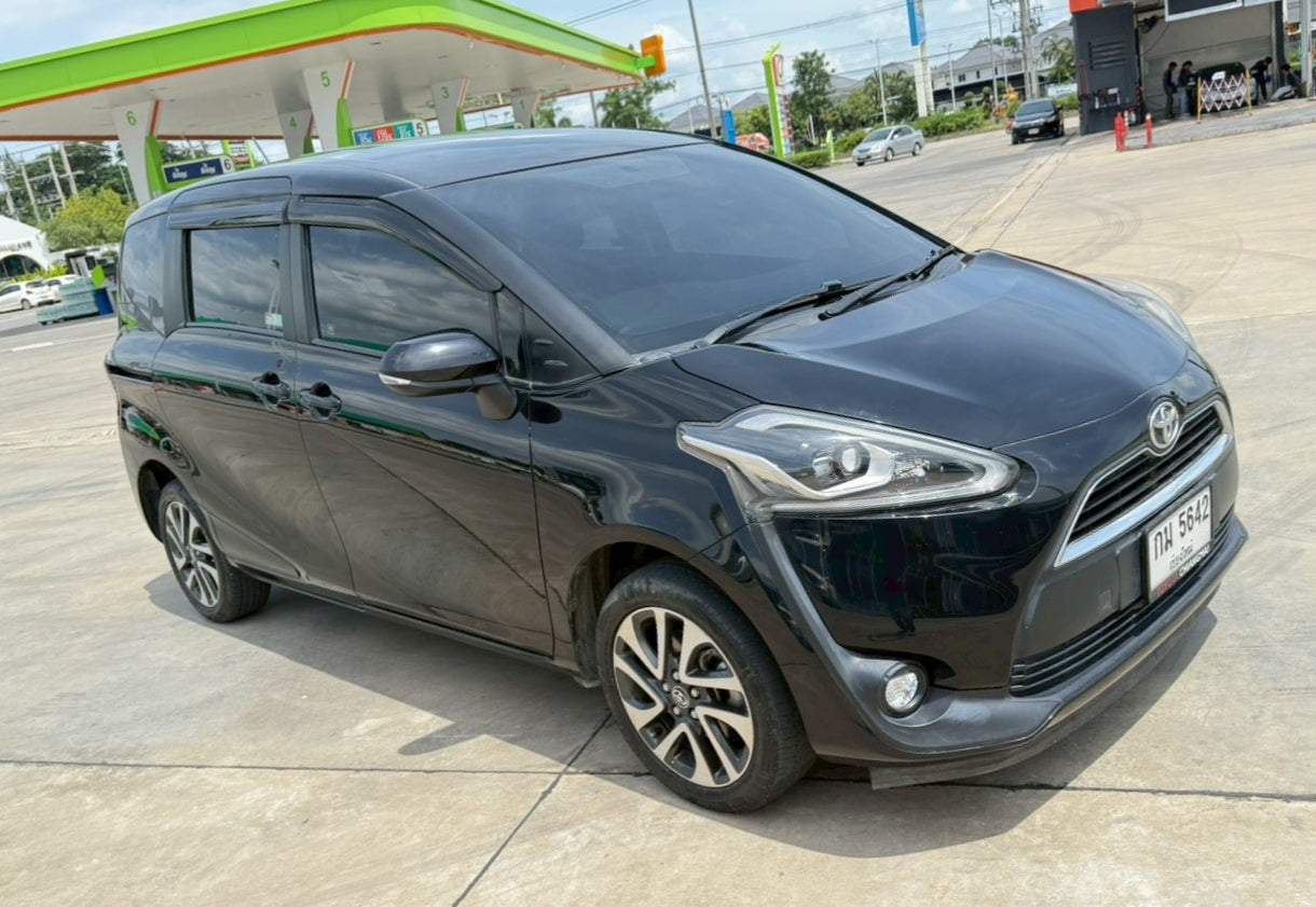 TOYOTA SIENTA 1.5V AT ปี 2018