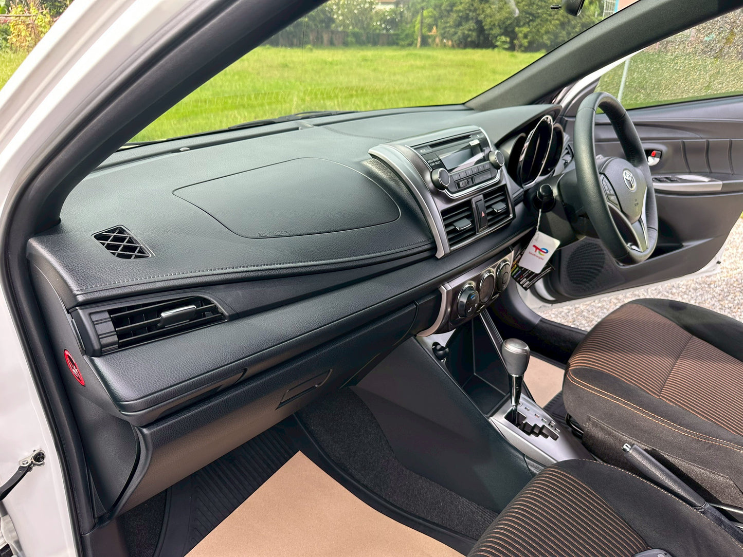 Toyota Yaris 1.2 G เกียร์ ออโต้ รุ่นท้อป