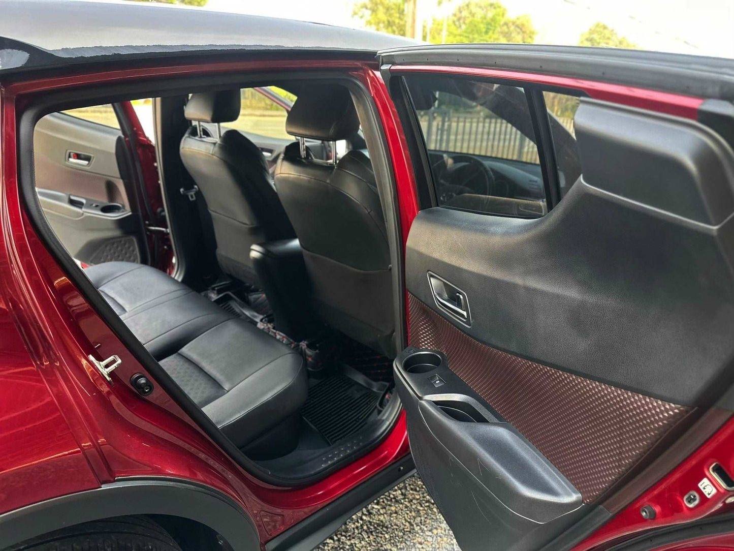 Toyota CHR 1.8 HV HYBRID TOP 2019 ปี 2019