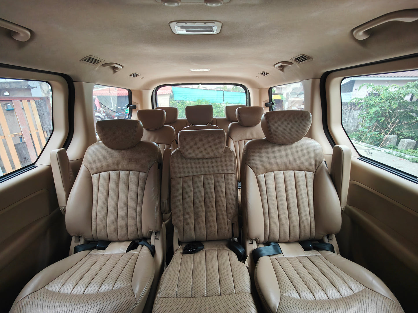 Hyundai H1 2.5 A2 DLUXE A/T ปี 2012/2556
