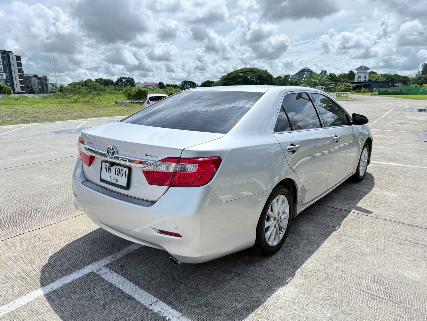 TOYOTA CAMRY 2.0G เกียร์ออโต้ 2012/2555