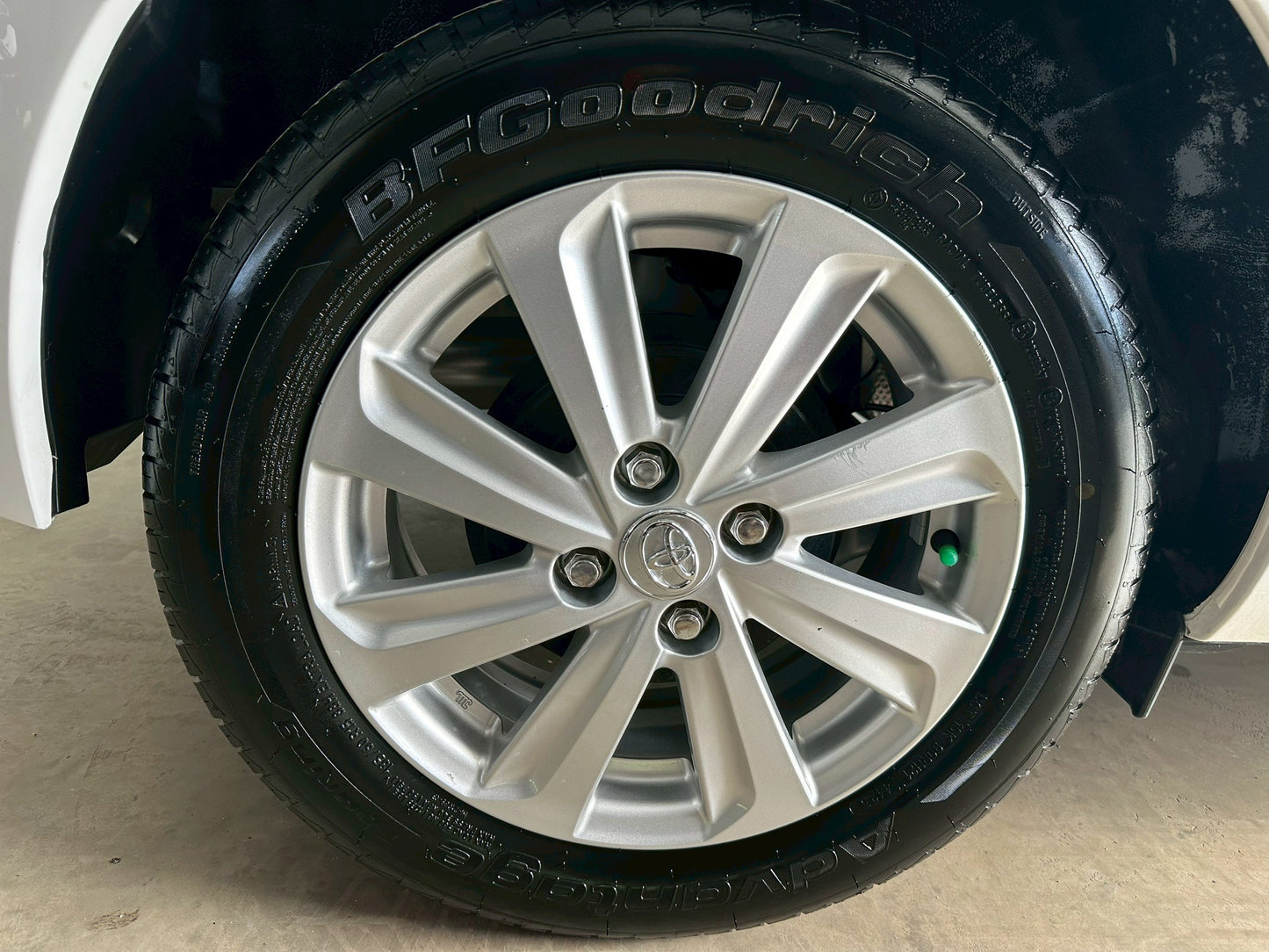 Toyota Yaris 1.2 G เกียร์ ออโต้ รุ่นท้อป