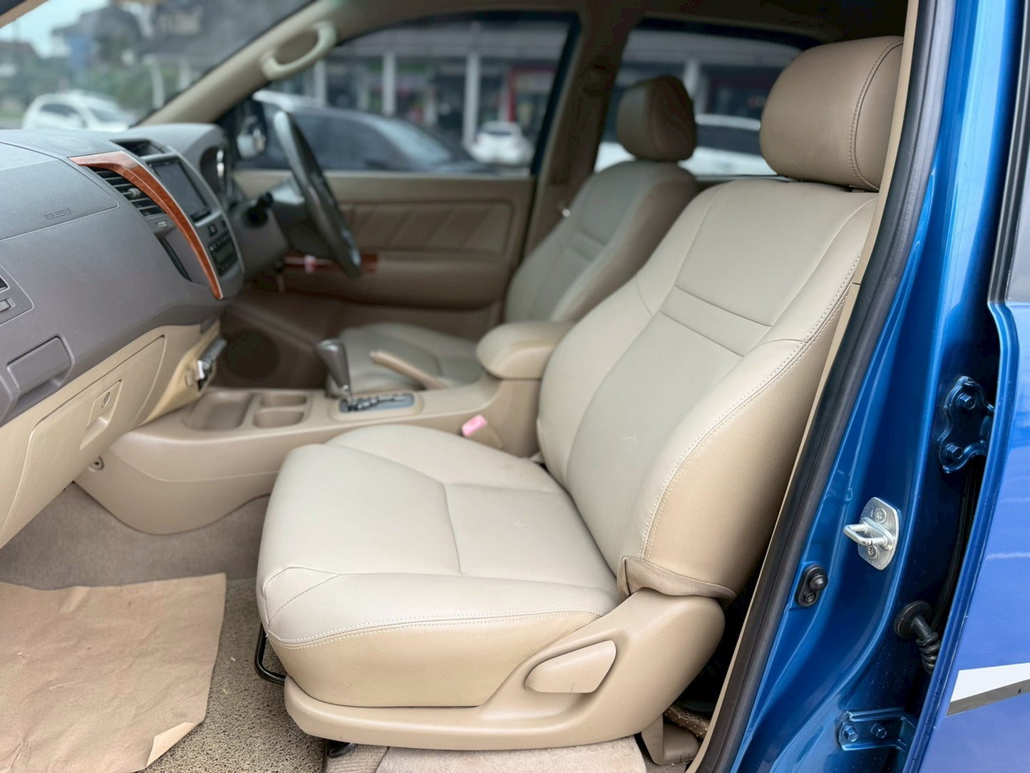 TOYOTA FORTUNER 3.0 V A/T 2WD (MNC) ปี 2008(2551)