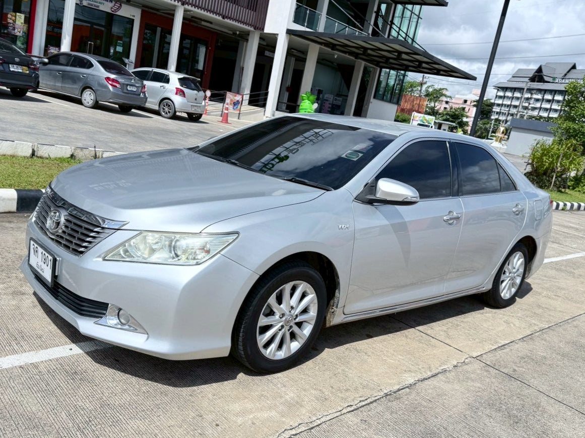 TOYOTA CAMRY 2.0G เกียร์ออโต้ 2012/2555