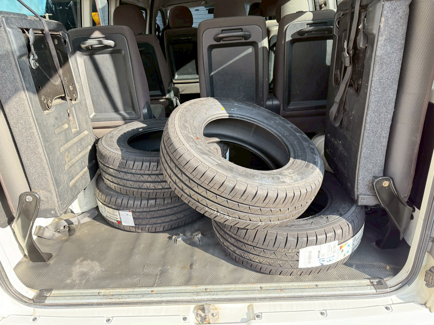 TOYOTA HIACE COMMUTER 3.0 M/T ปี(2016/ 2561 )