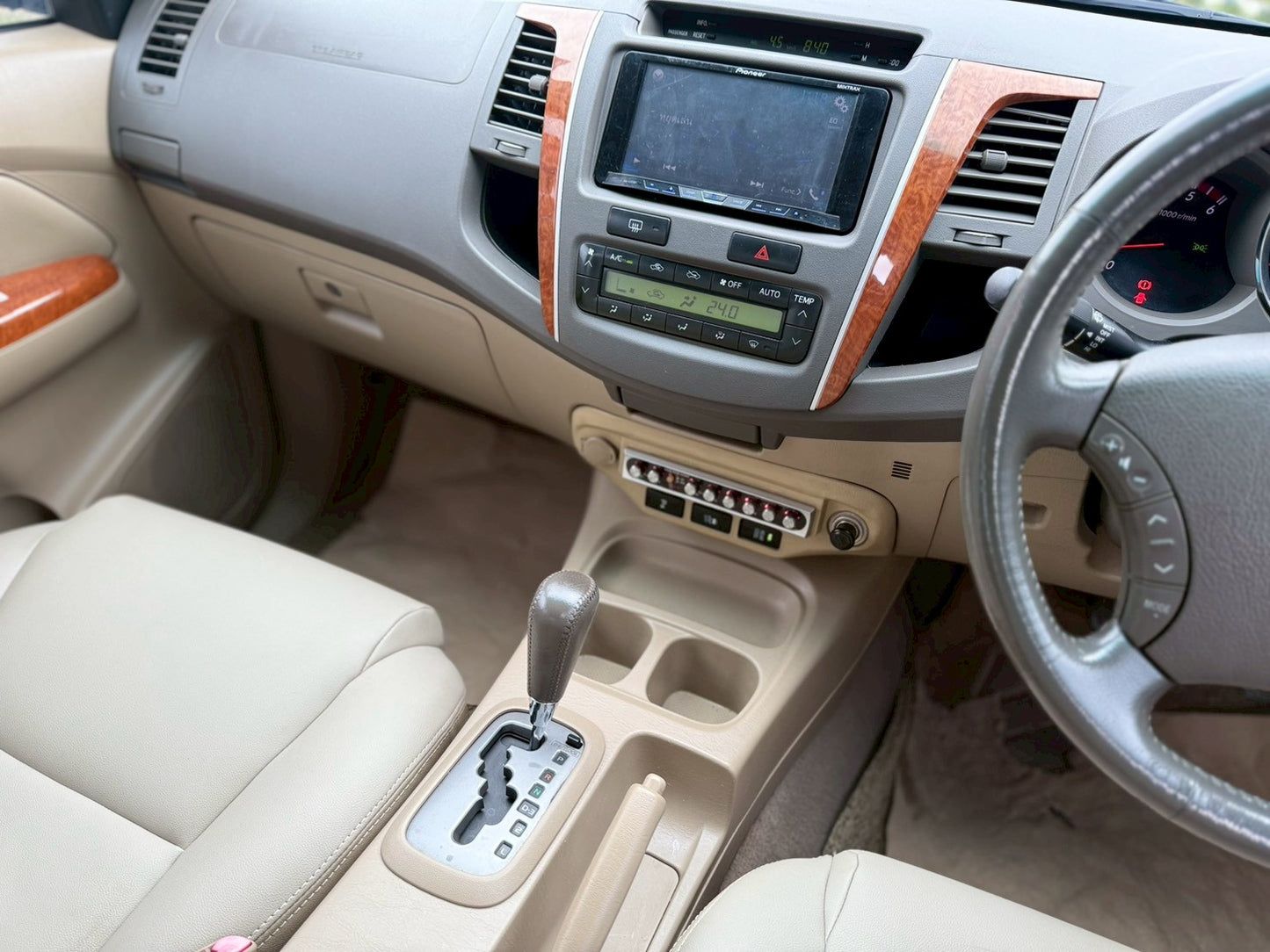 TOYOTA FORTUNER 3.0 V A/T 2WD (MNC) ปี 2008(2551)