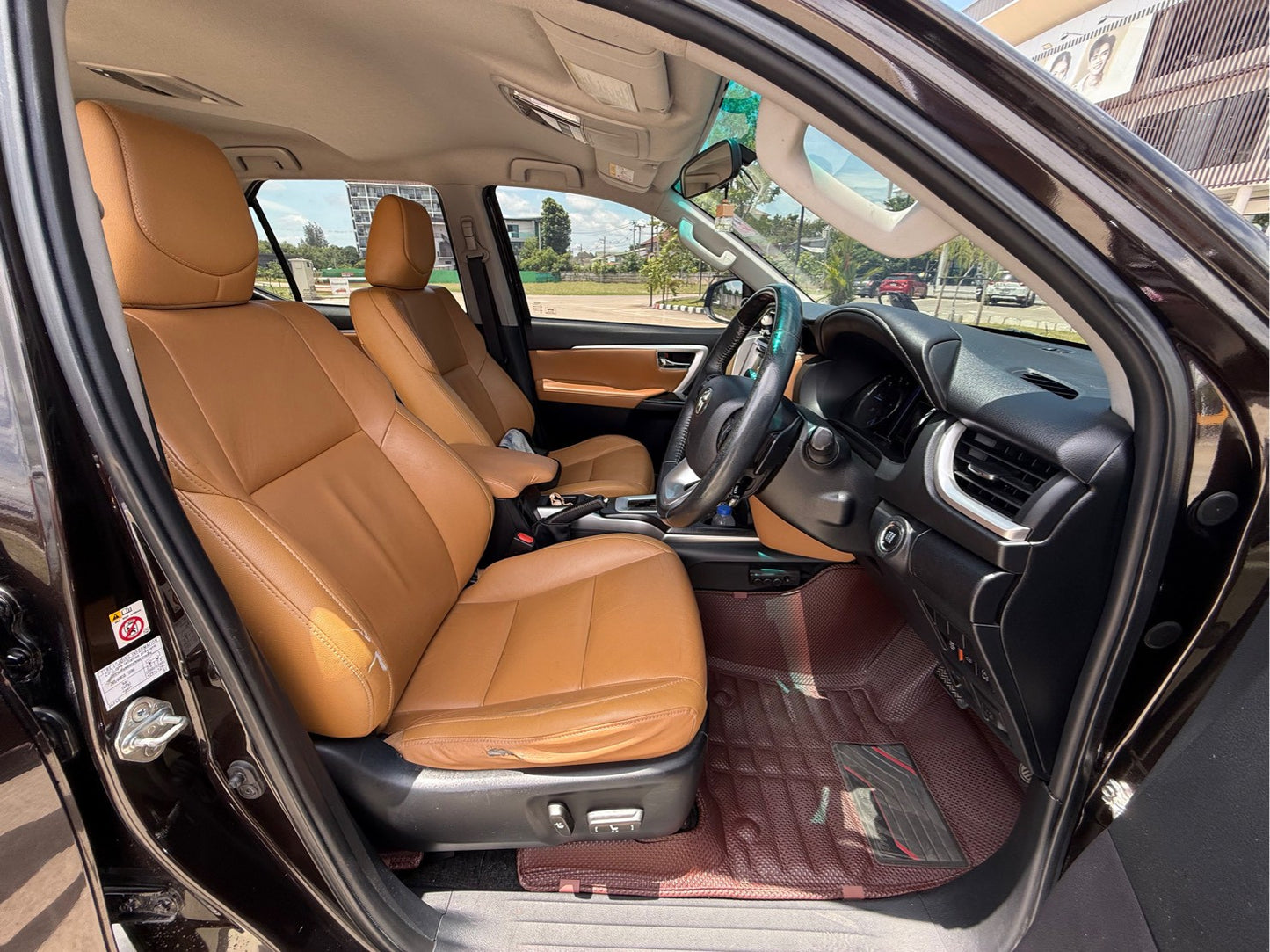 Toyota Fortuner 2.8 V A/T 4x4 (zigma4) ปี 2015/16
