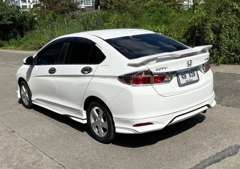 Honda City 1.5 V+ 2014 สีขาว เกียร์ออโต้