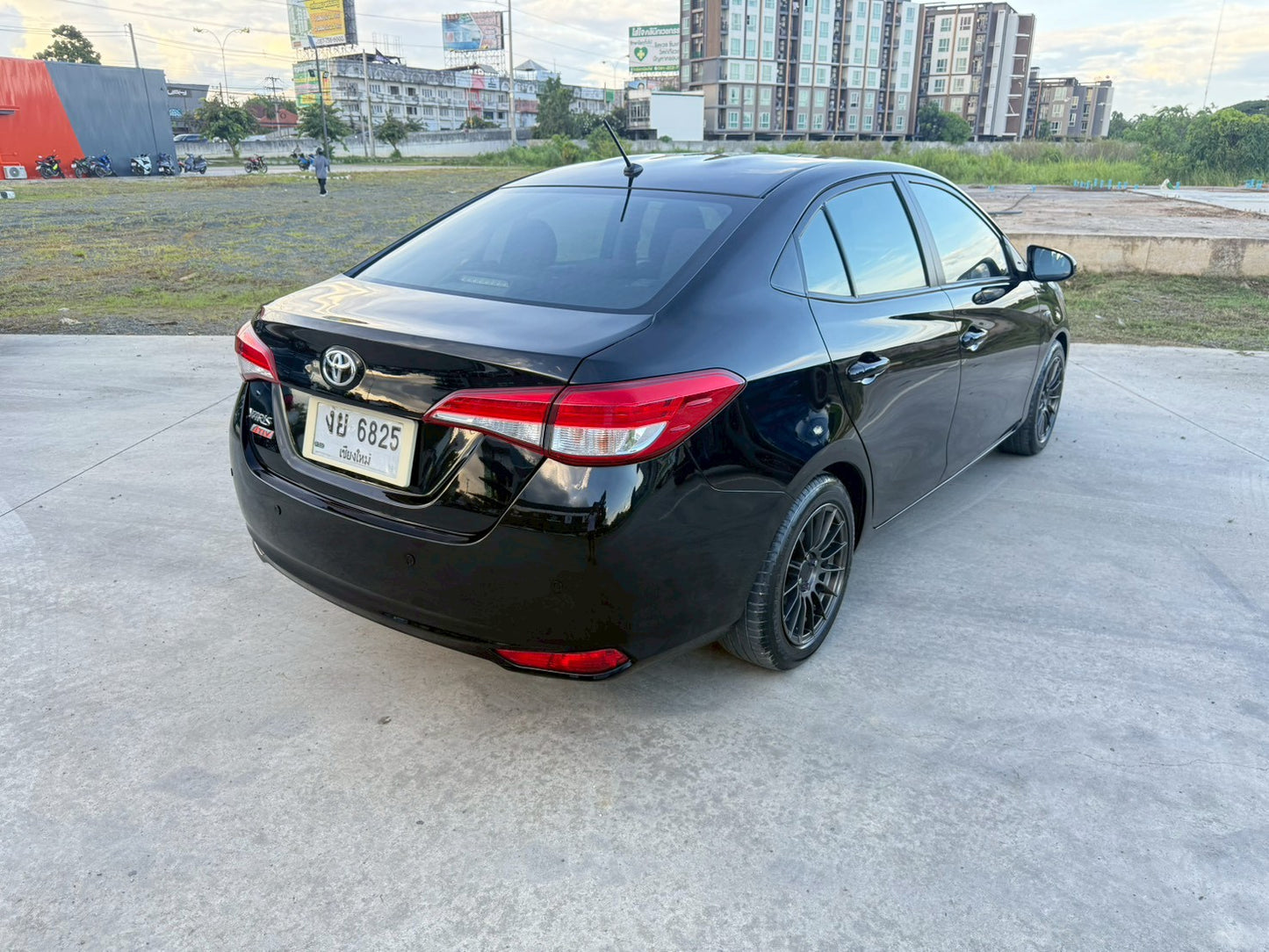 Toyota Yaris Ativ 1.2 J AT ปี 2019