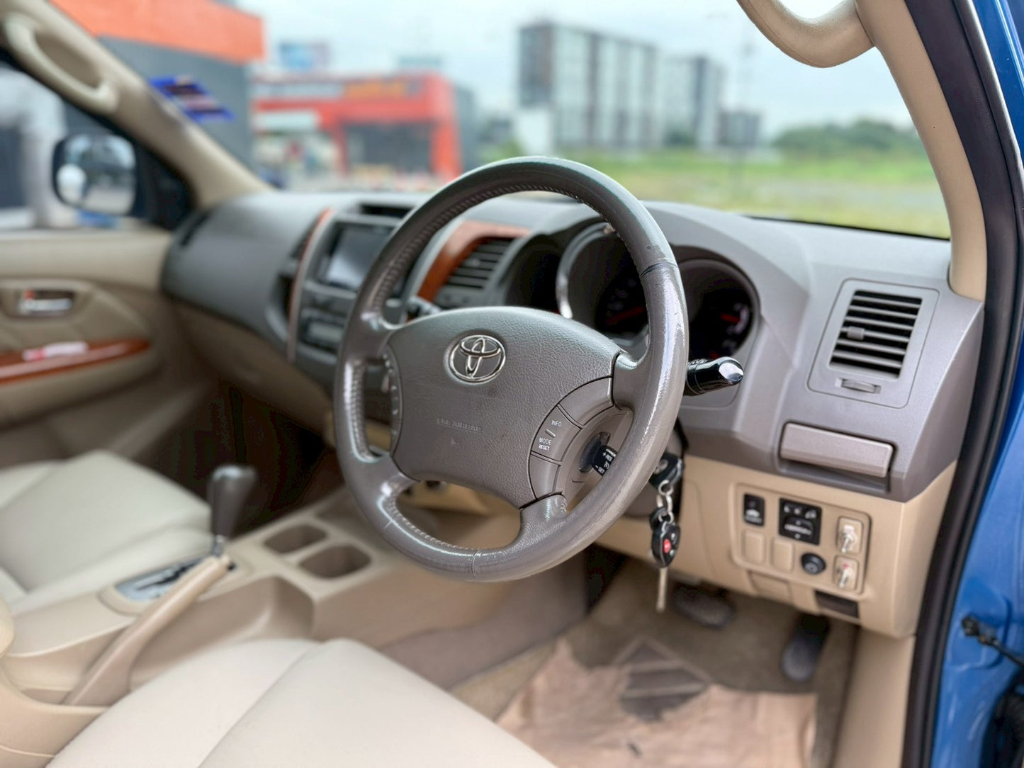 TOYOTA FORTUNER 3.0 V A/T 2WD (MNC) ปี 2008(2551)