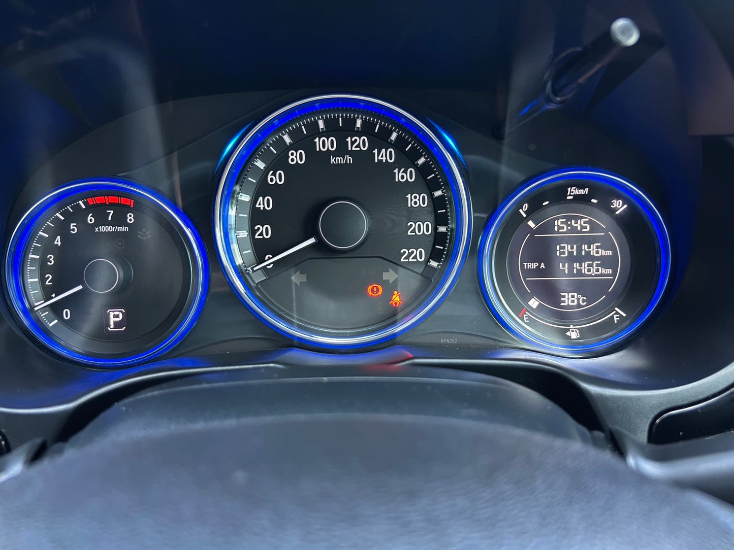 Honda City 1.5 V+ 2014 สีขาว เกียร์ออโต้