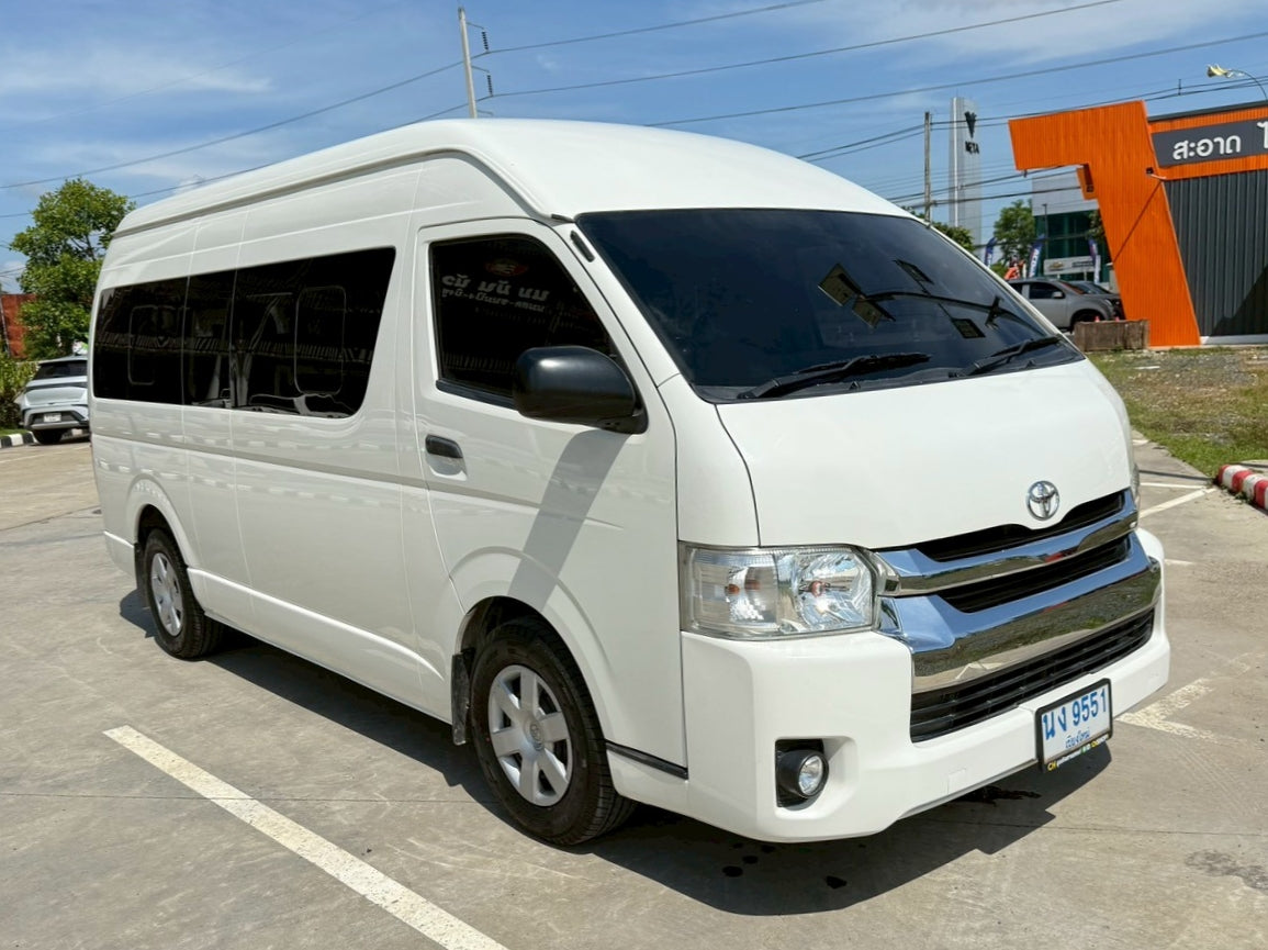 TOYOTA HIACE COMMUTER 3.0 M/T ปี(2016/ 2561 )
