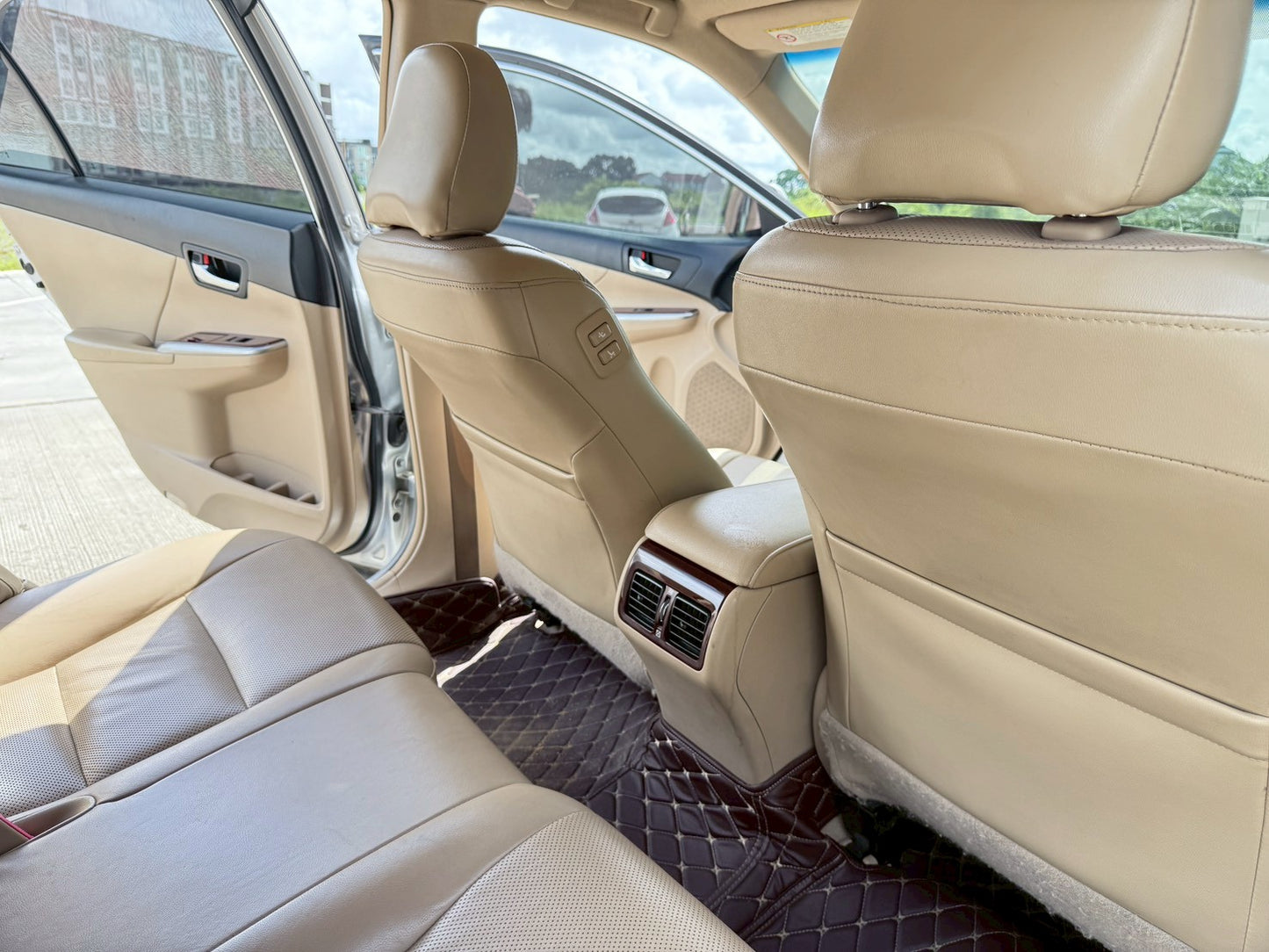 TOYOTA CAMRY 2.0G เกียร์ออโต้ 2012/2555