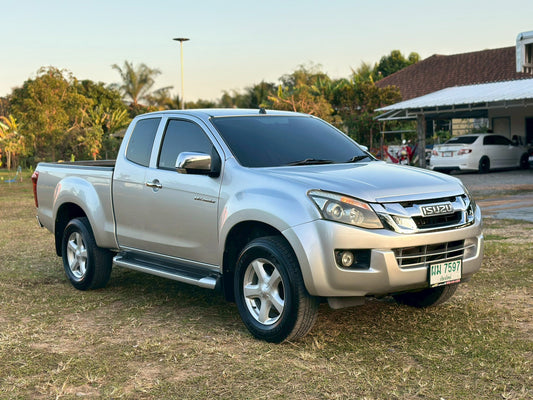 All new Dmax cab 2.5 Z-prestige DDI-VGS เกียร์ออโต้ 2012