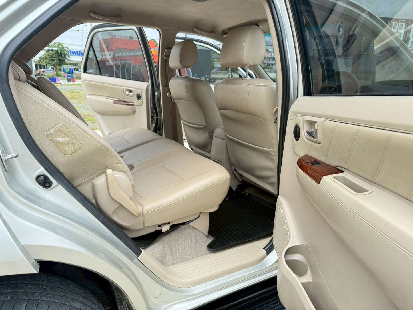 TOYOTA FORTUNER 3.0V D4D 4wd A/T ปี 2550