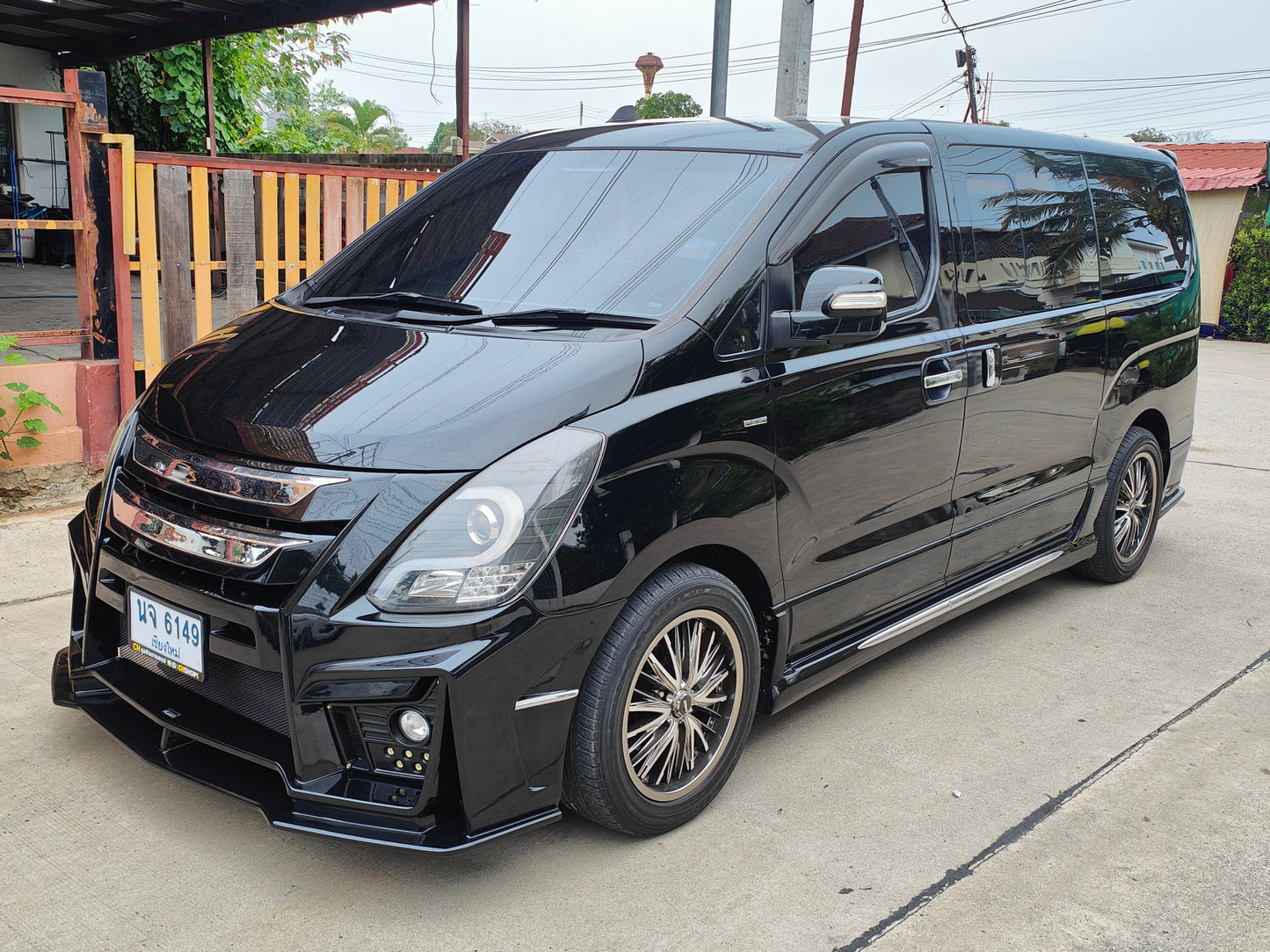 Hyundai H1 2.5 A2 DLUXE A/T ปี 2012/2556