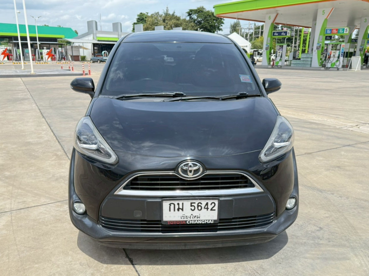 TOYOTA SIENTA 1.5V AT ปี 2018