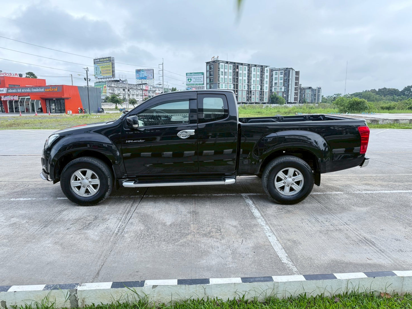 ISUZU D-MAX ALL NEW Spacecab hi 2.5Z VGS DVD M/T 2013 / 2556