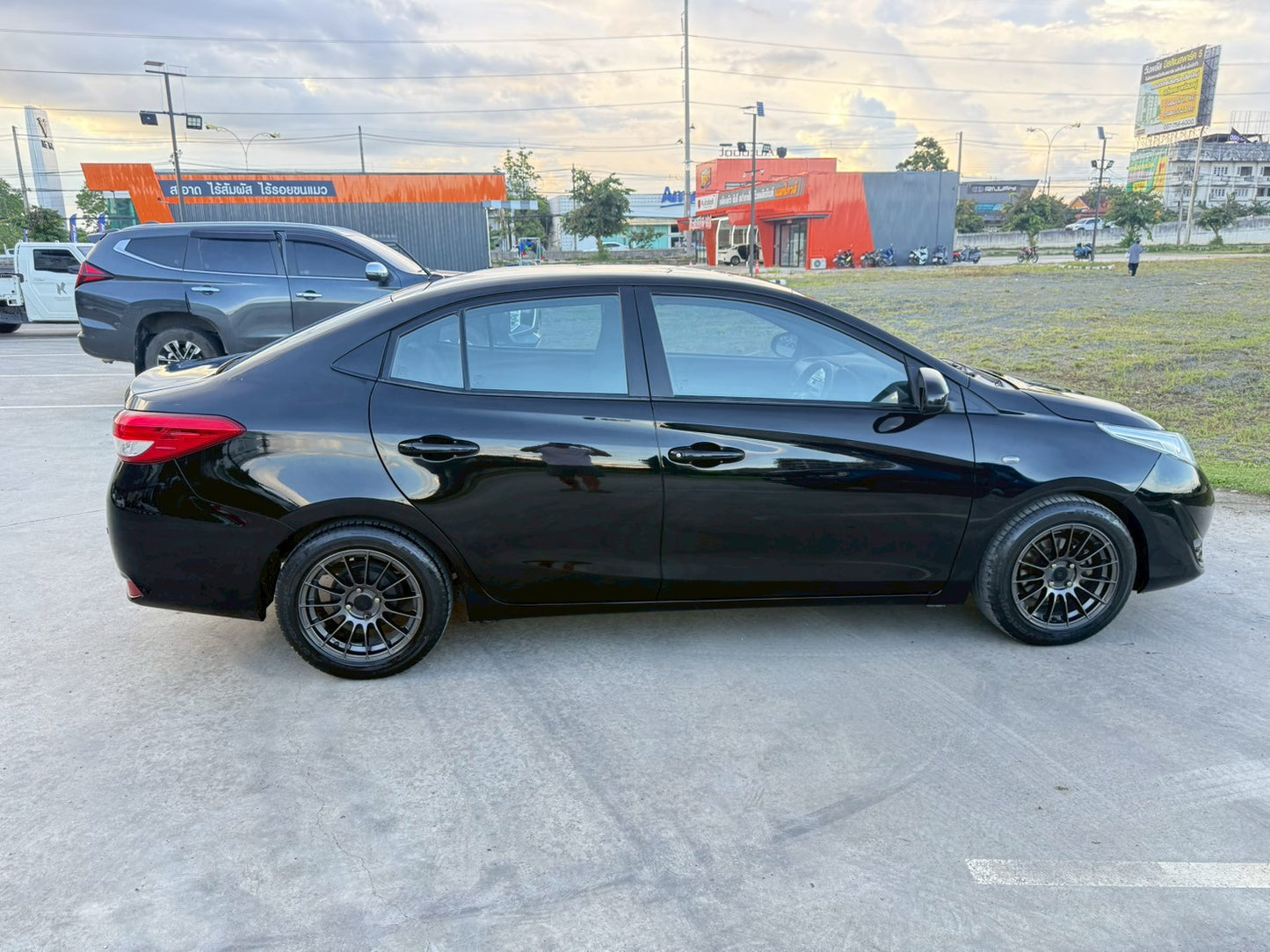 Toyota Yaris Ativ 1.2 J AT ปี 2019