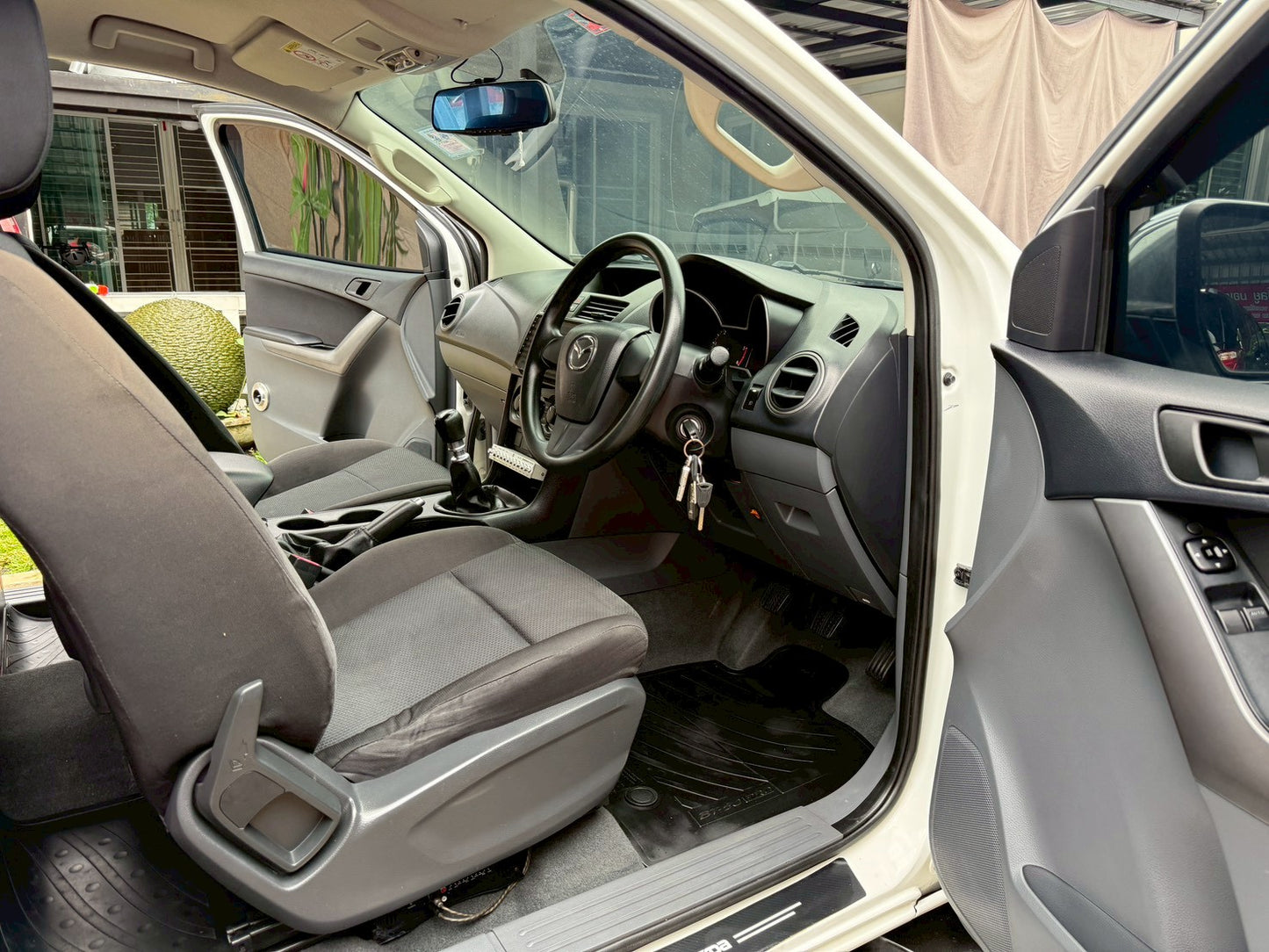 Mazda Bt-50 Pro Thunder Freestyle Cab 2.2 Hi-Racer เกียร์ธรรมดา ปี 2019 จด 2020