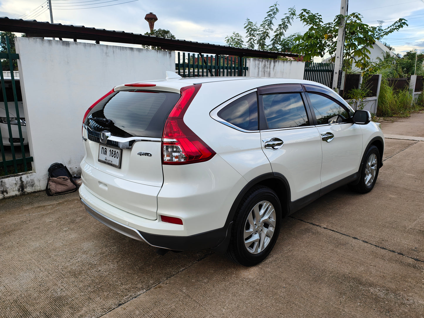 Honda CR-V 2.0 E 4WD ปี 2016 (รถมือเดียว)
SUV ขับ 4 แท้
