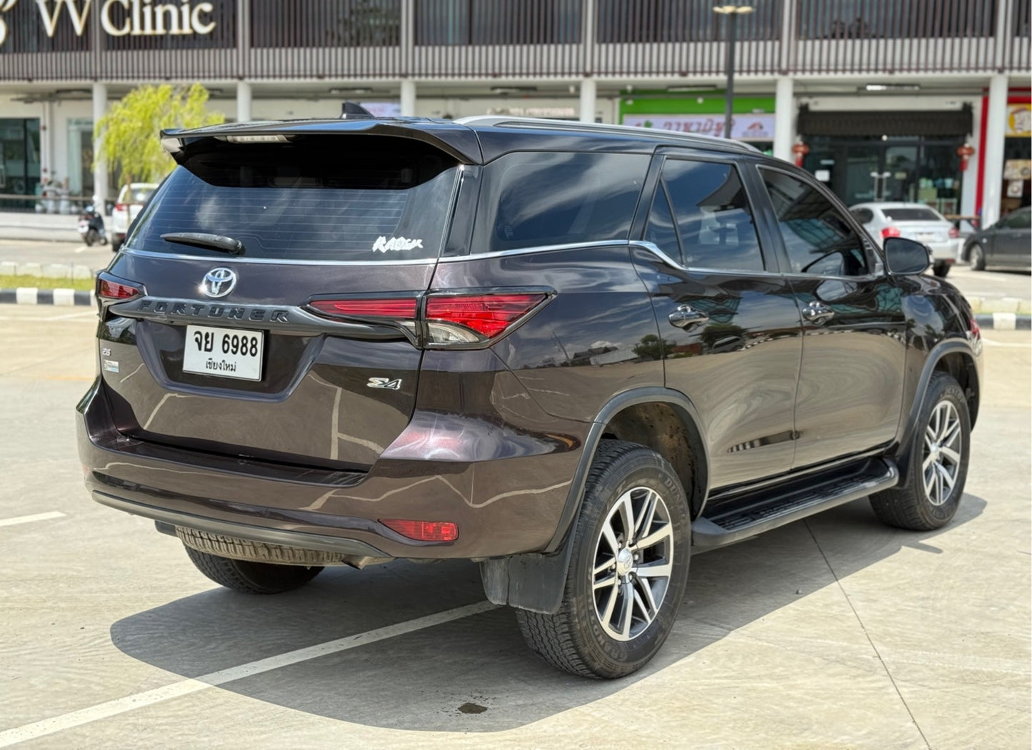 Toyota Fortuner 2.8 V A/T 4x4 (zigma4) ปี 2015/16