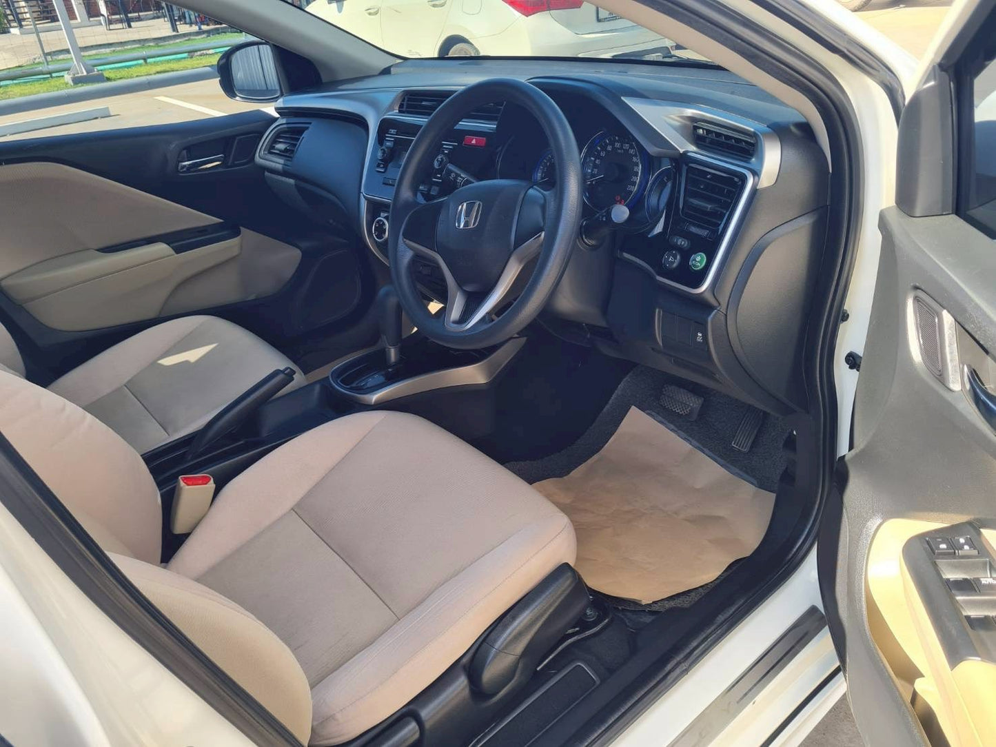HONDA CITY 1.5 V+ ออโต้ ปี 2016/2559