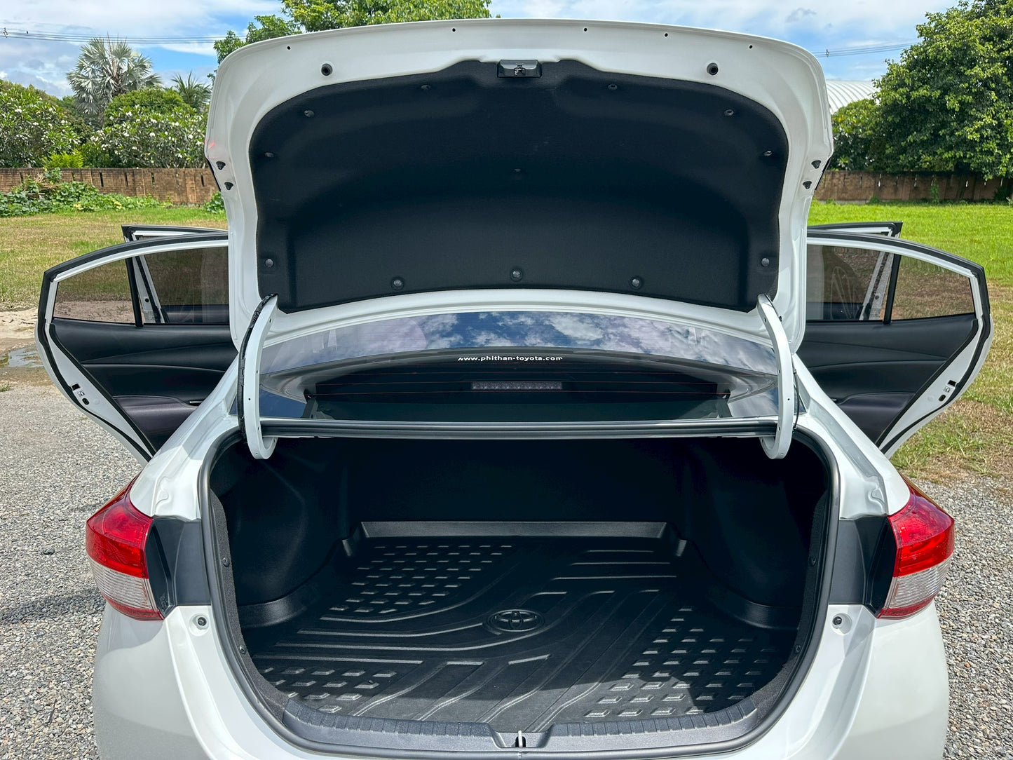 Toyota Yaris Ative Auto 1.2 Play Auto 2021 ปี 2019