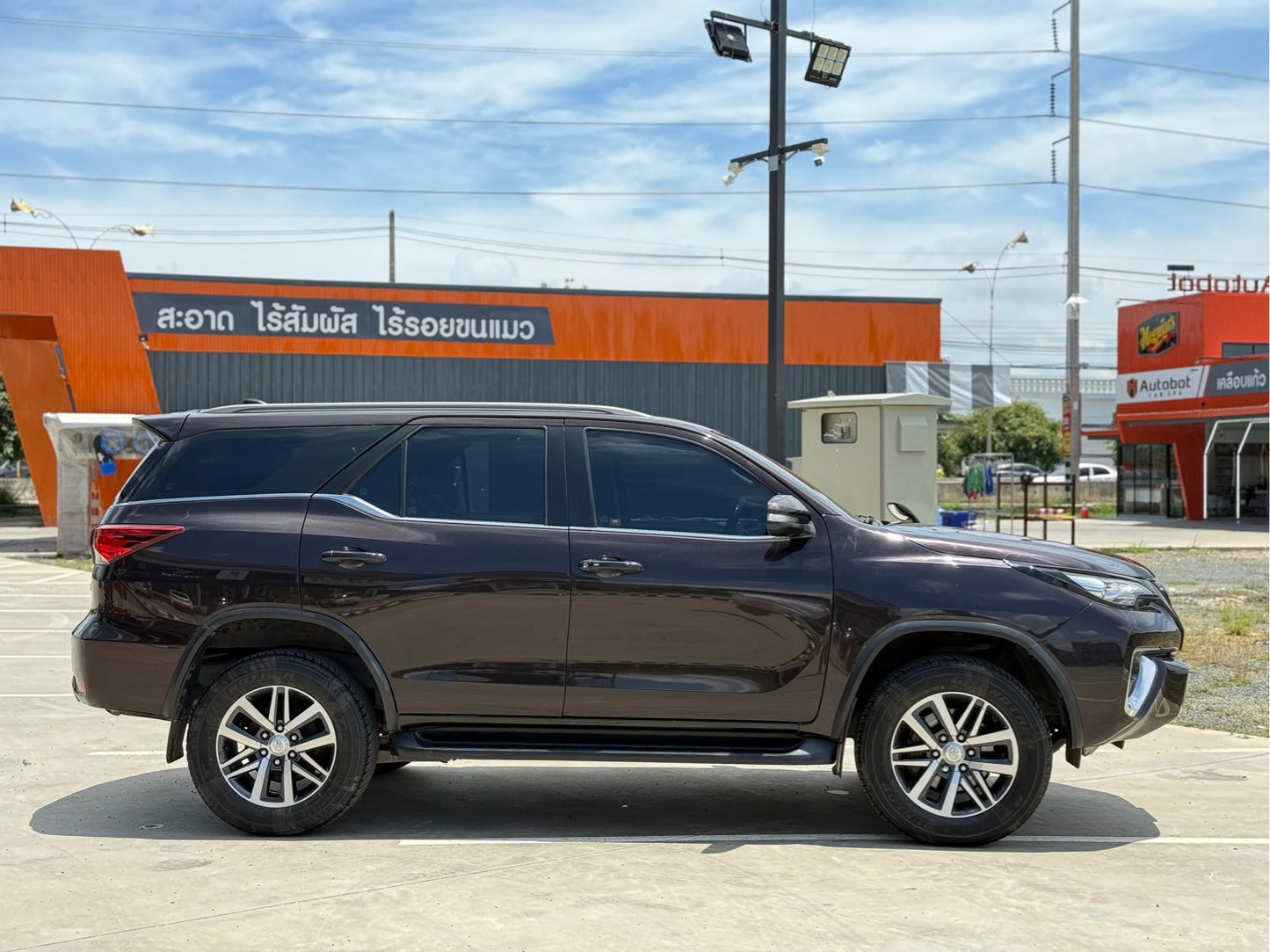Toyota Fortuner 2.8 V A/T 4x4 (zigma4) ปี 2015/16