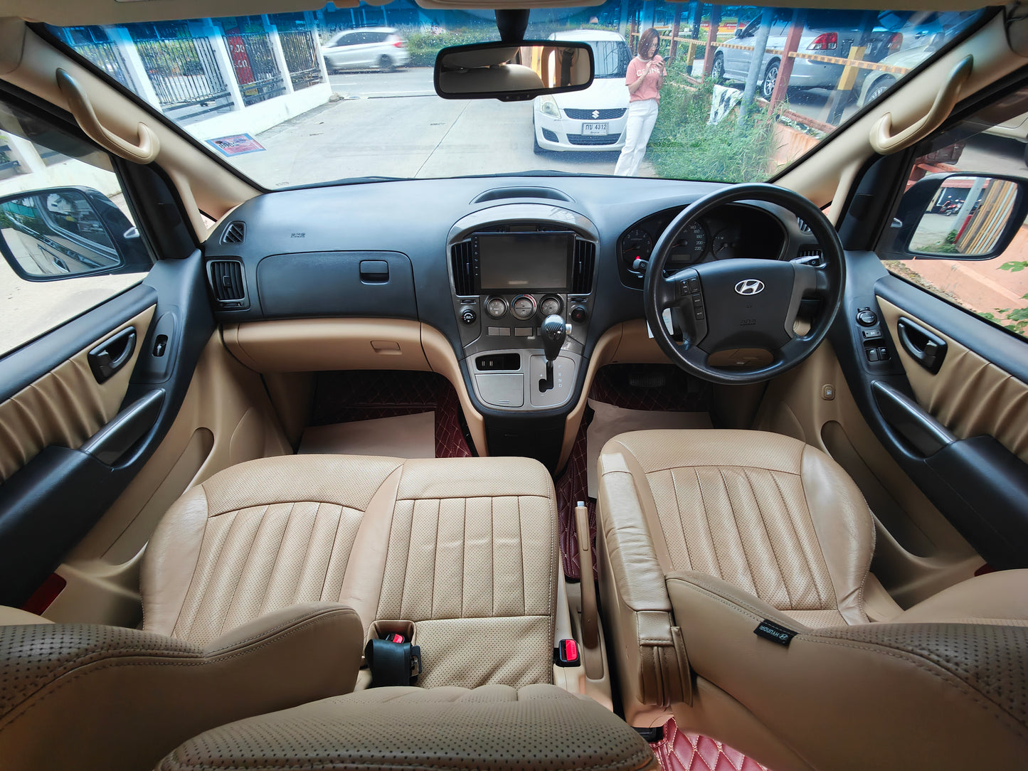 Hyundai H1 2.5 A2 DLUXE A/T ปี 2012/2556