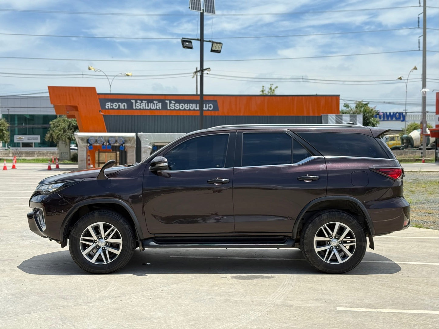 Toyota Fortuner 2.8 V A/T 4x4 (zigma4) ปี 2015/16