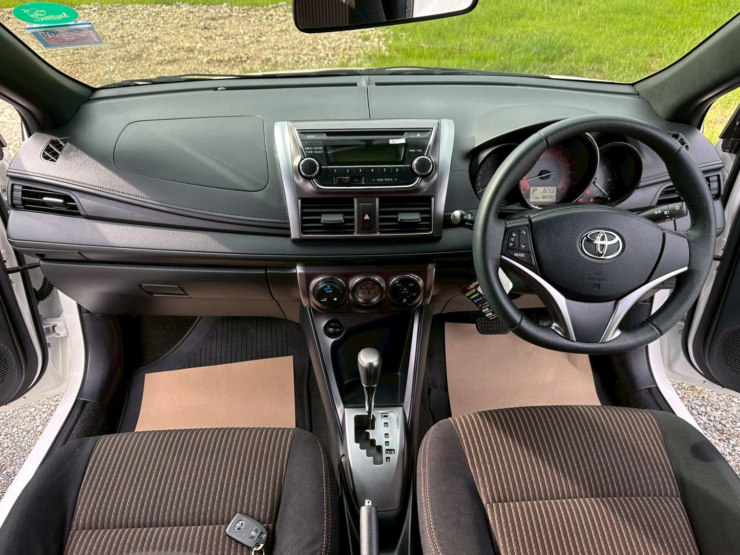Toyota Yaris 1.2 G เกียร์ ออโต้ รุ่นท้อป