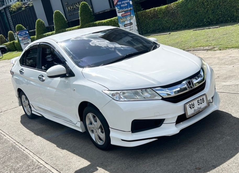 Honda City 1.5 V+ 2014 สีขาว เกียร์ออโต้