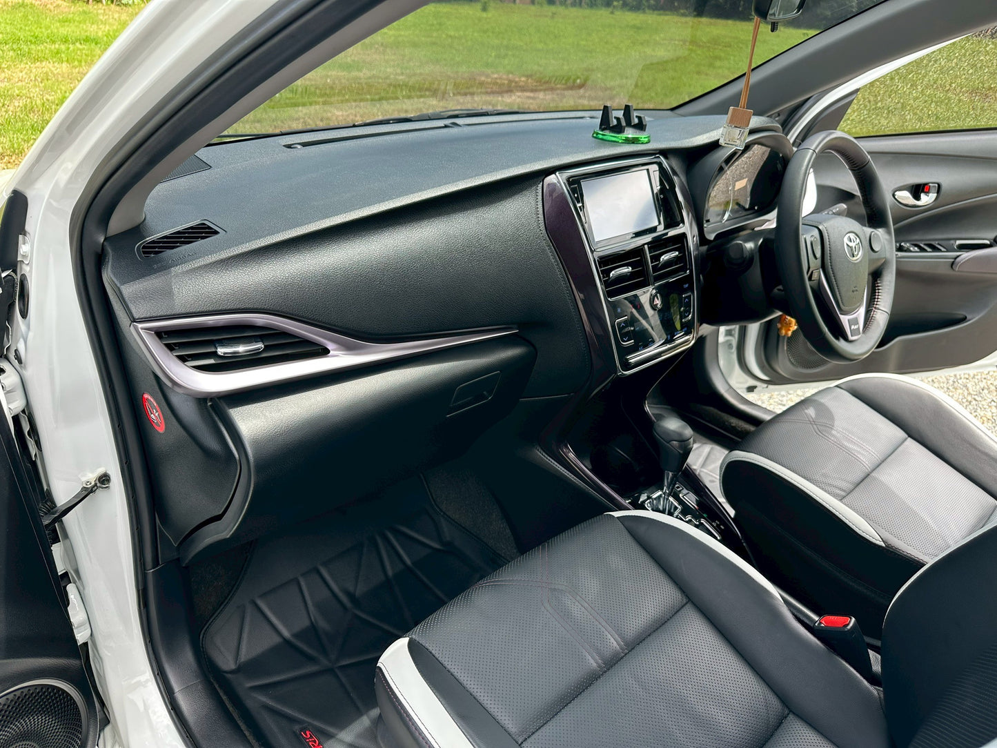 Toyota Yaris Ative Auto 1.2 Play Auto 2021 ปี 2019
