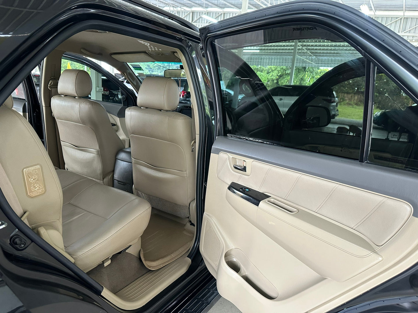 TOYOTA FORTUNER 3.0 V NAVI AUTO 4x4 2012