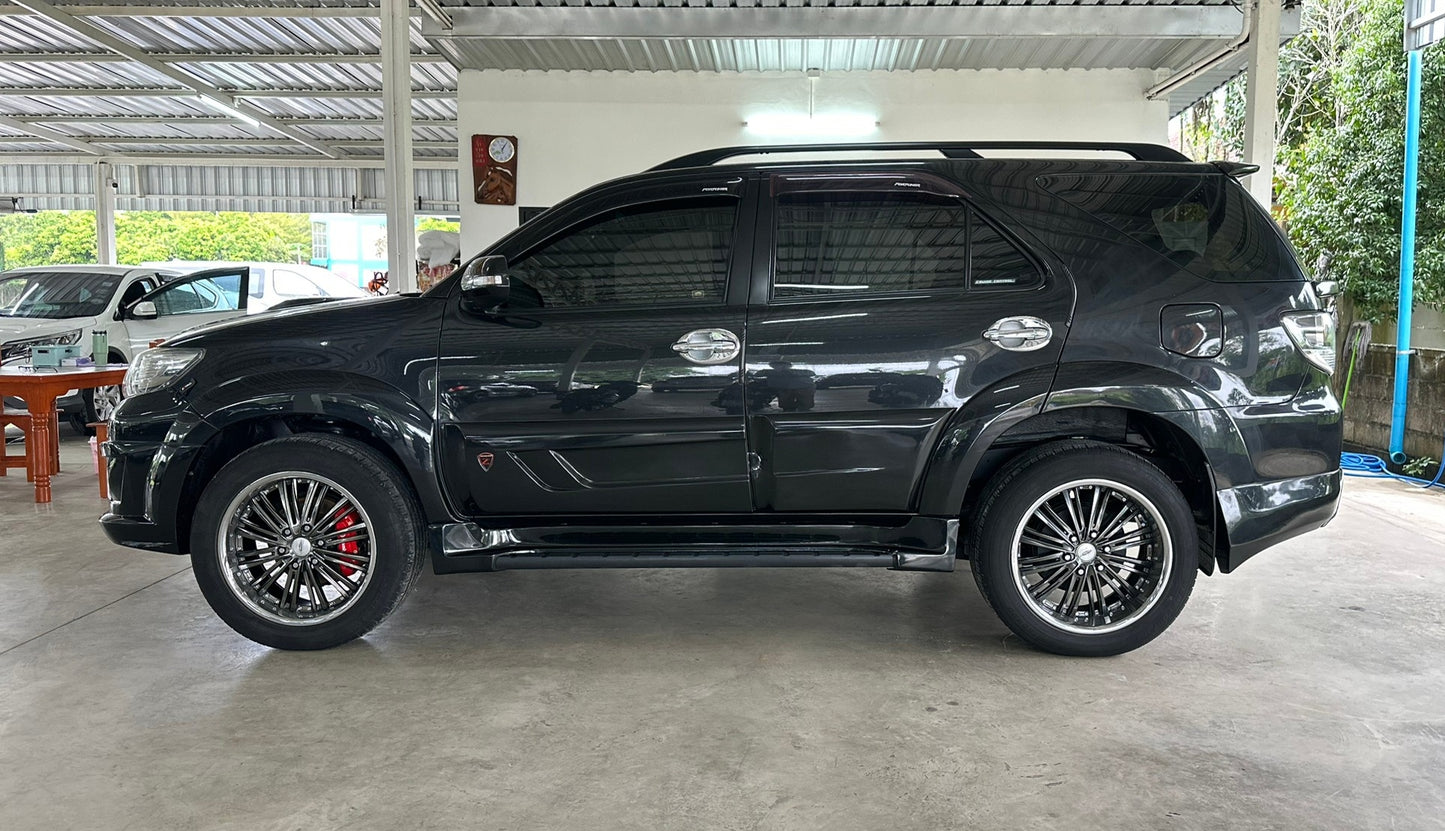 TOYOTA FORTUNER 3.0 V NAVI AUTO 4x4 2012