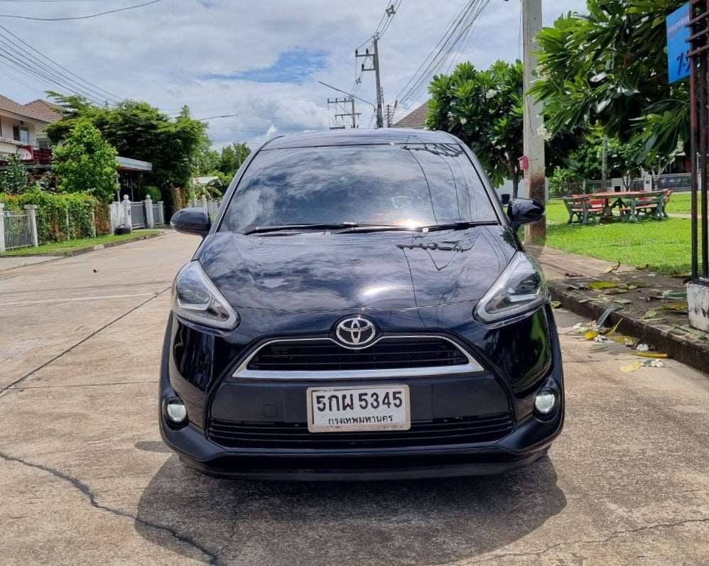 Toyota Sienta V Auto ตัวท็อป ปี 2560