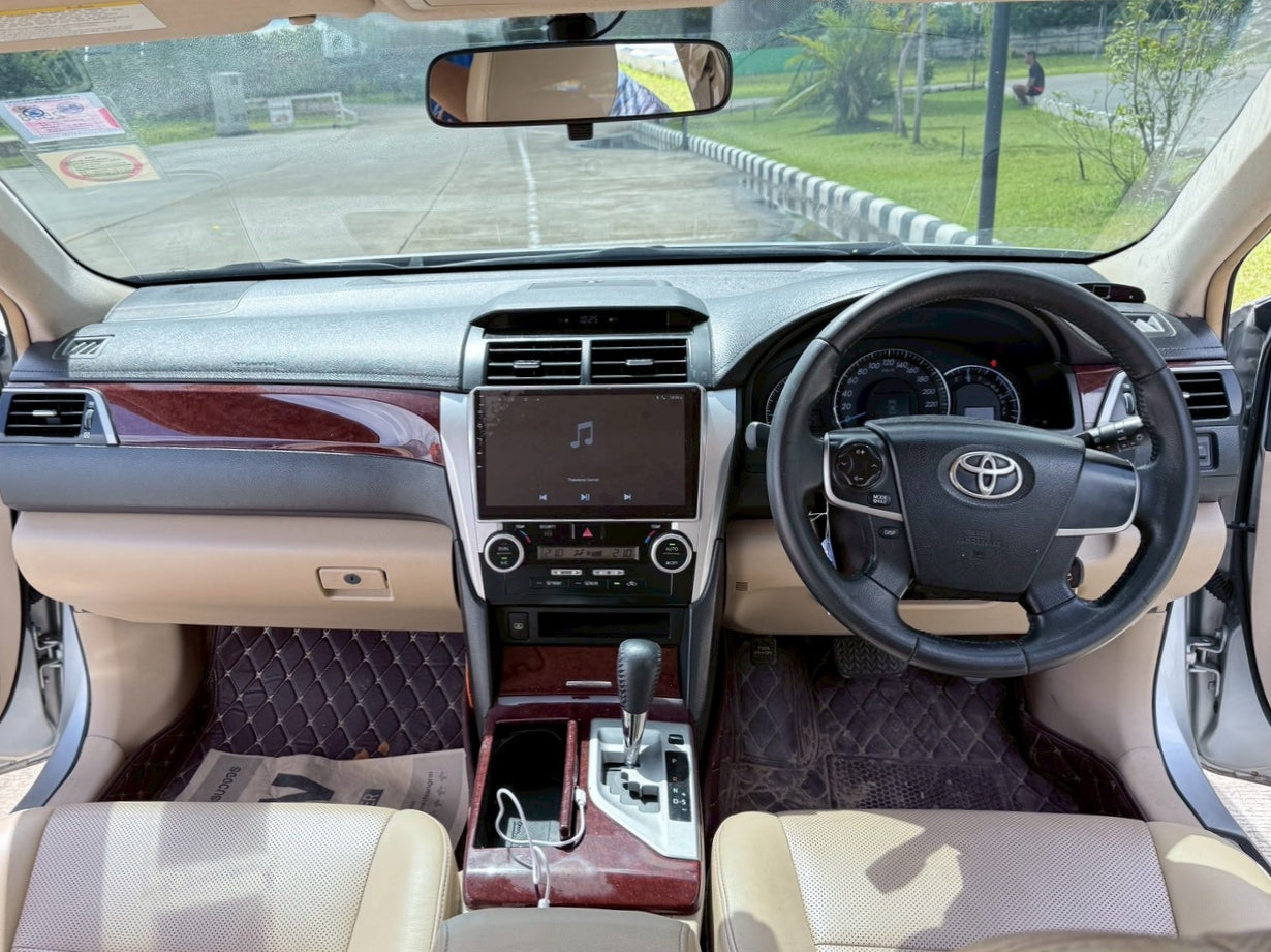 TOYOTA CAMRY 2.0G  เกียร์ออโต้ 2012/2555