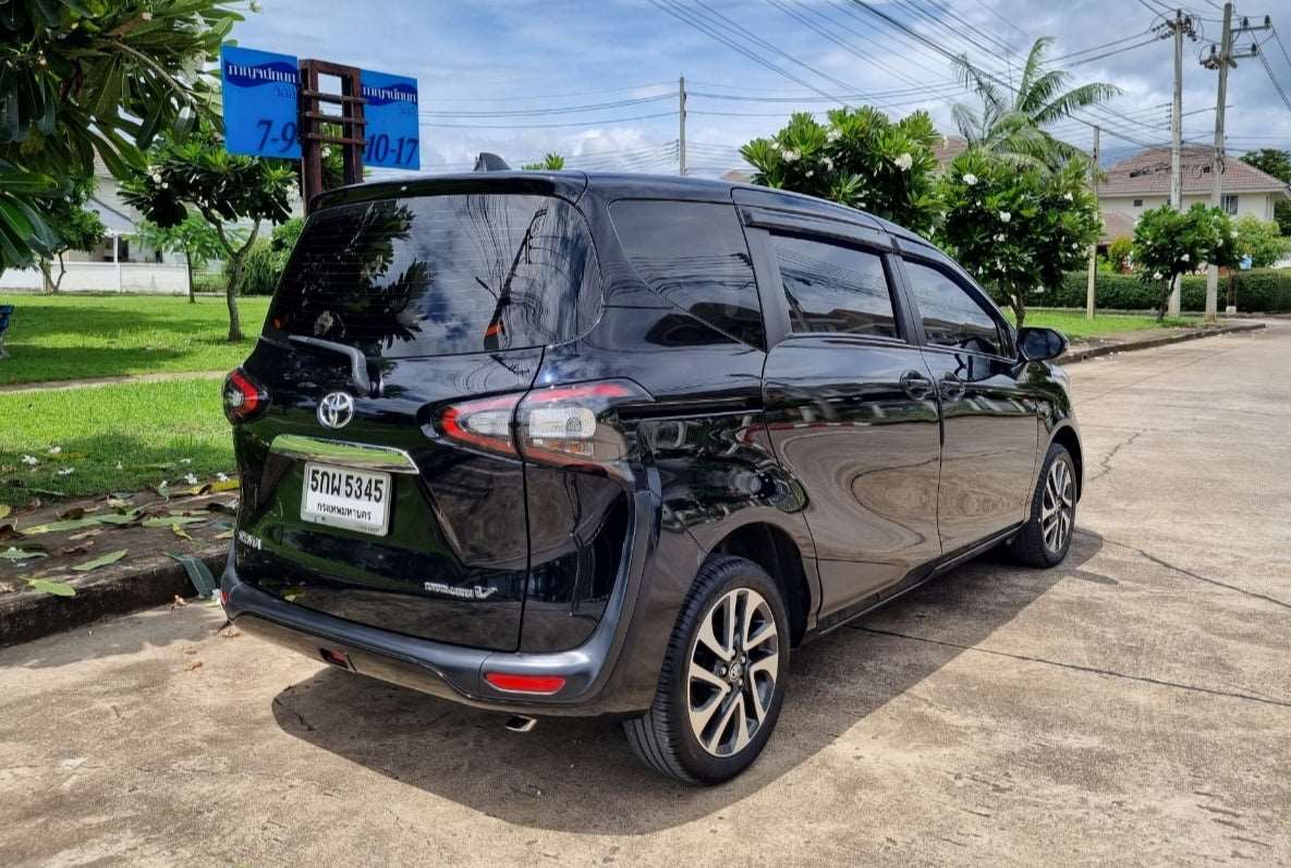 Toyota Sienta V Auto ตัวท็อป ปี 2560